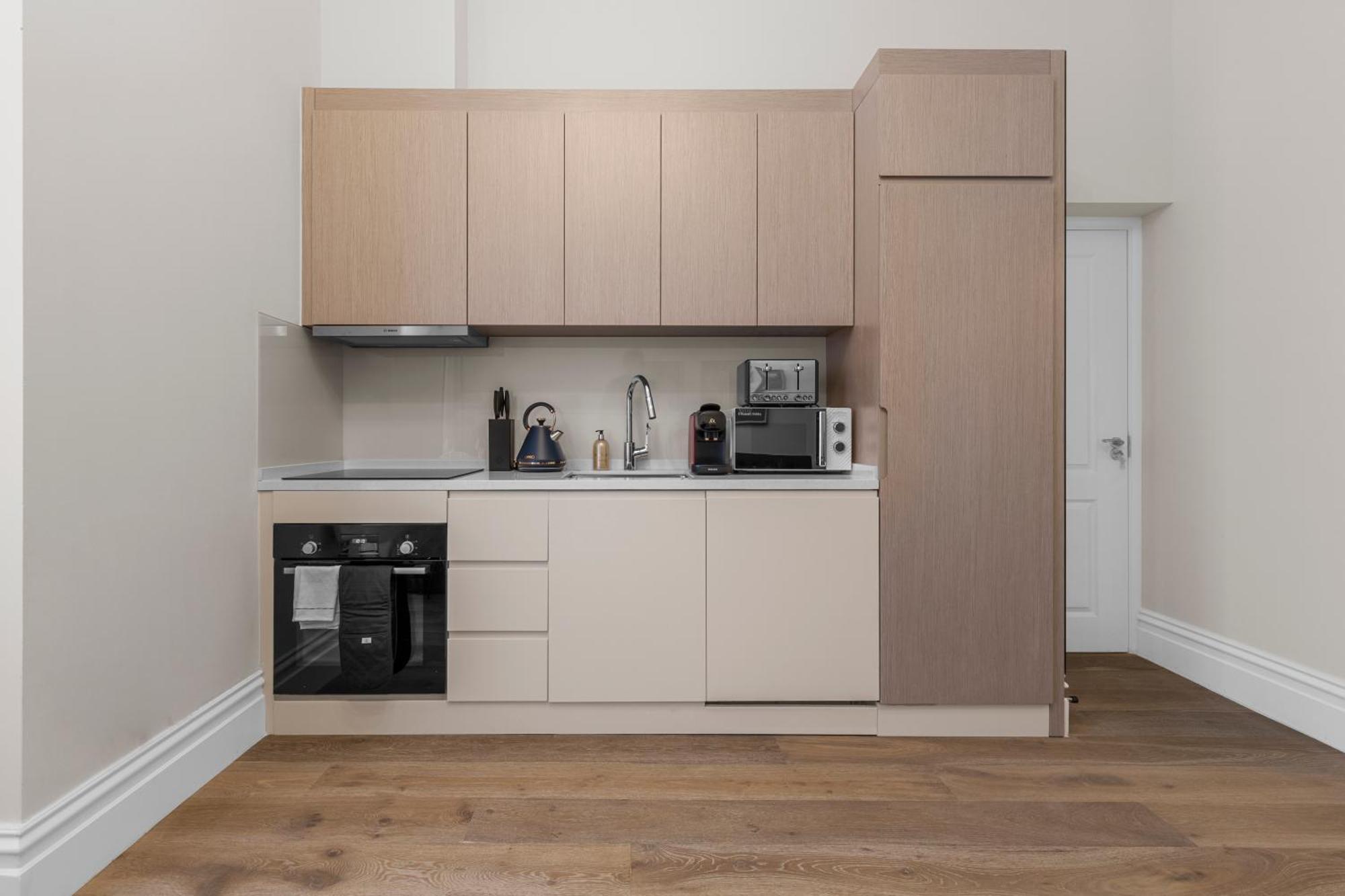 Chic 2-bed In Prime Apartment