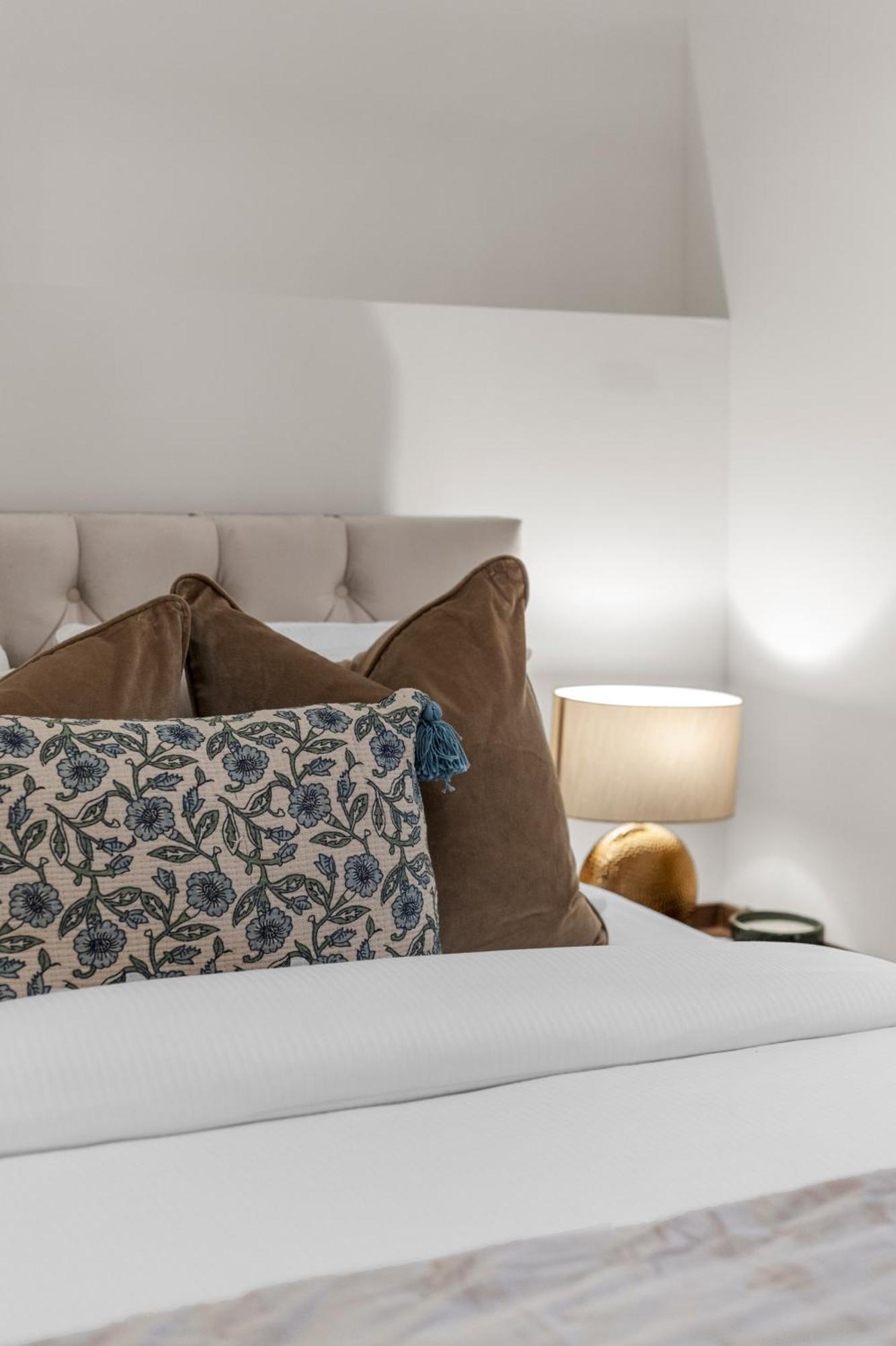 Chic 2-bed In Prime *