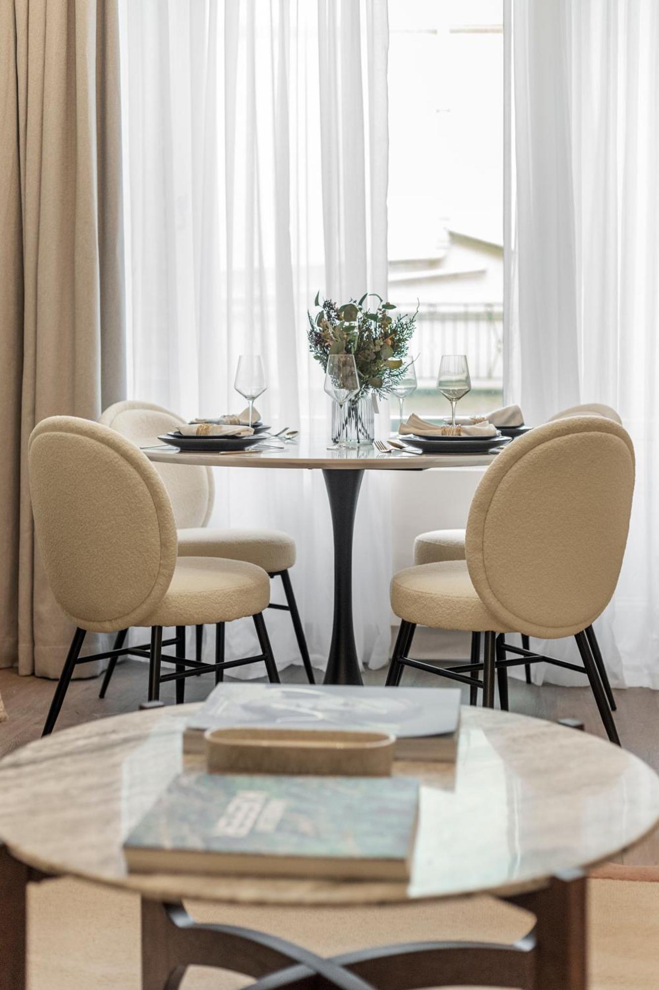 Chic 2-bed In Prime