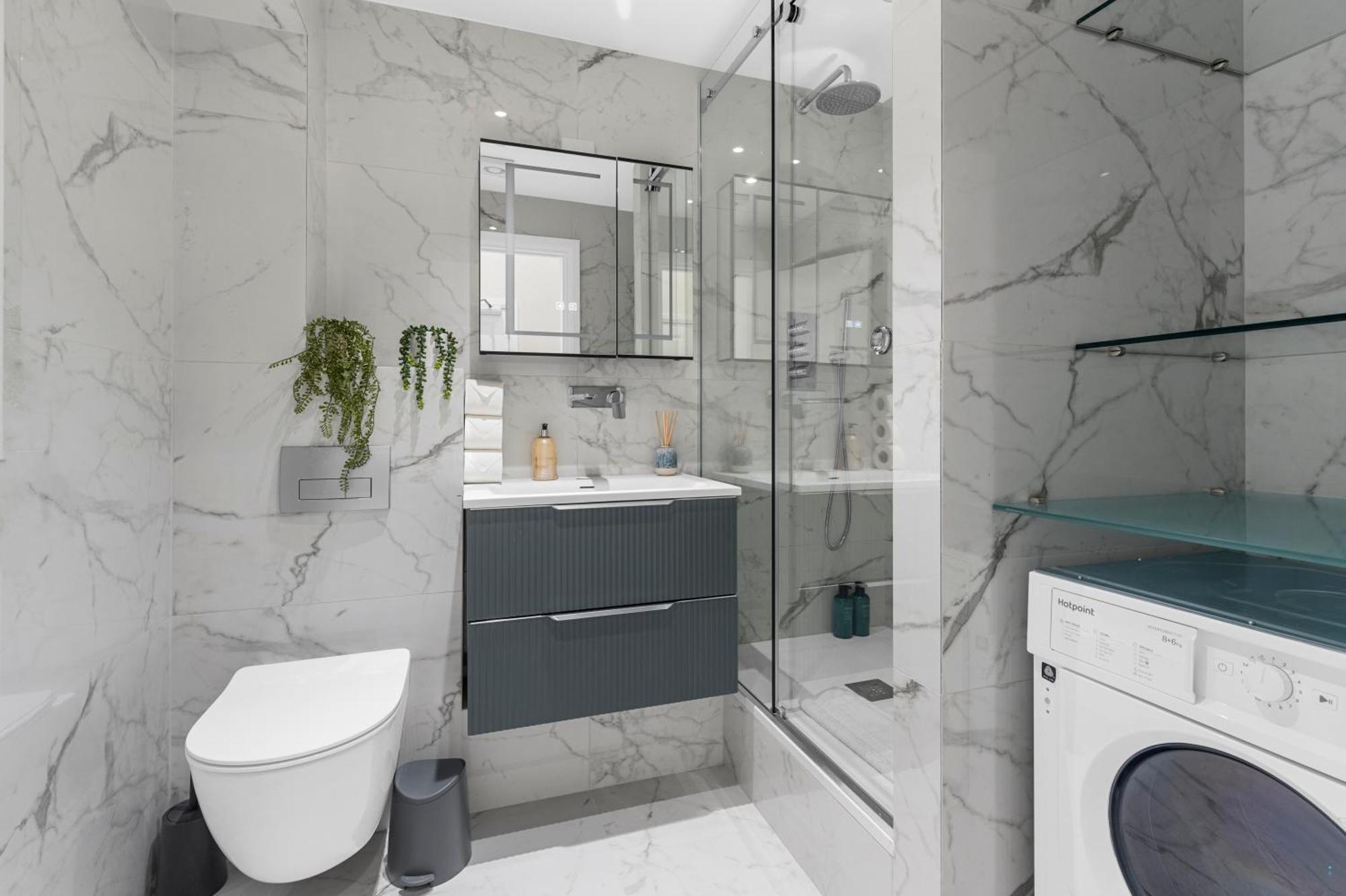 Chic 2-bed In Prime *