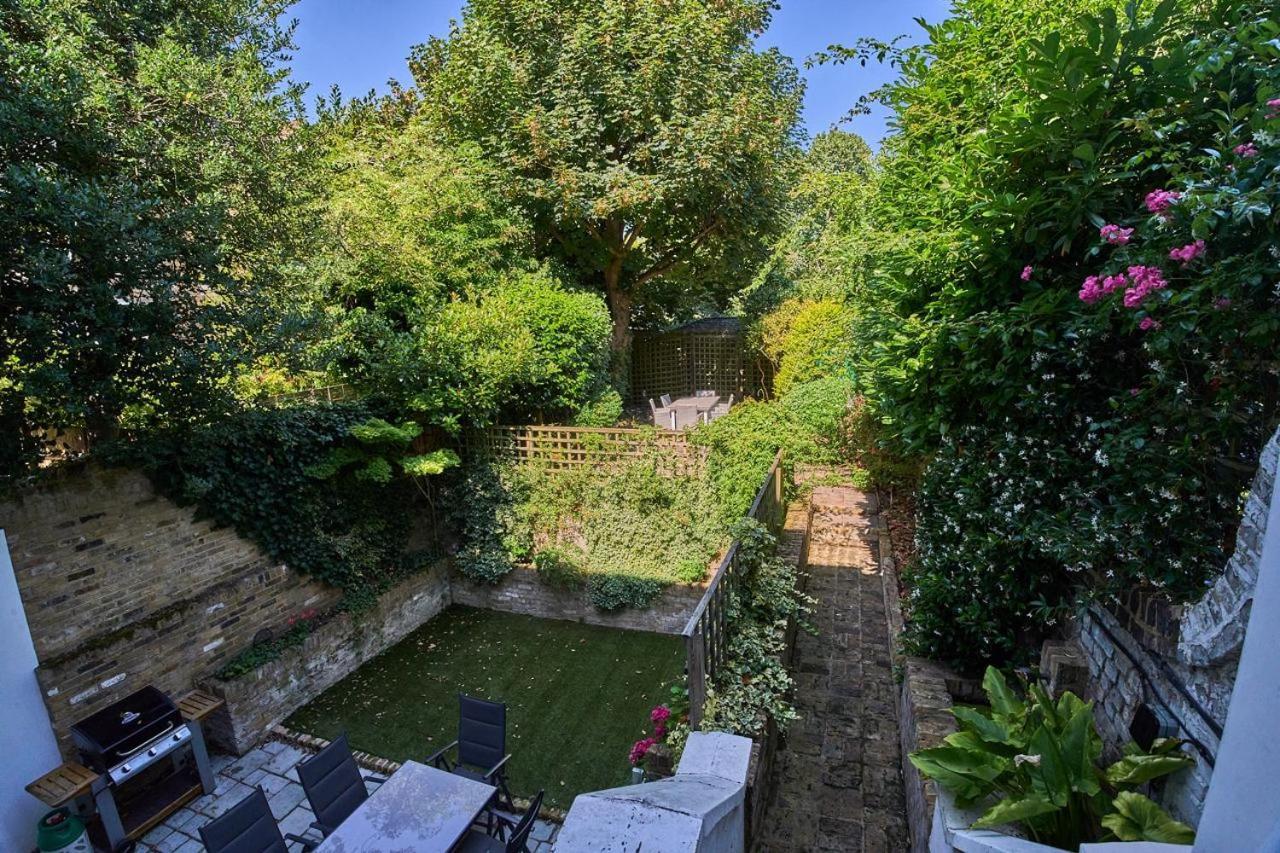 Lägenhet Bright Cozy Garden Retreat W Fast Wifi & 5min To Tube Subway Metro & Close To Park & Street Parking P4p *