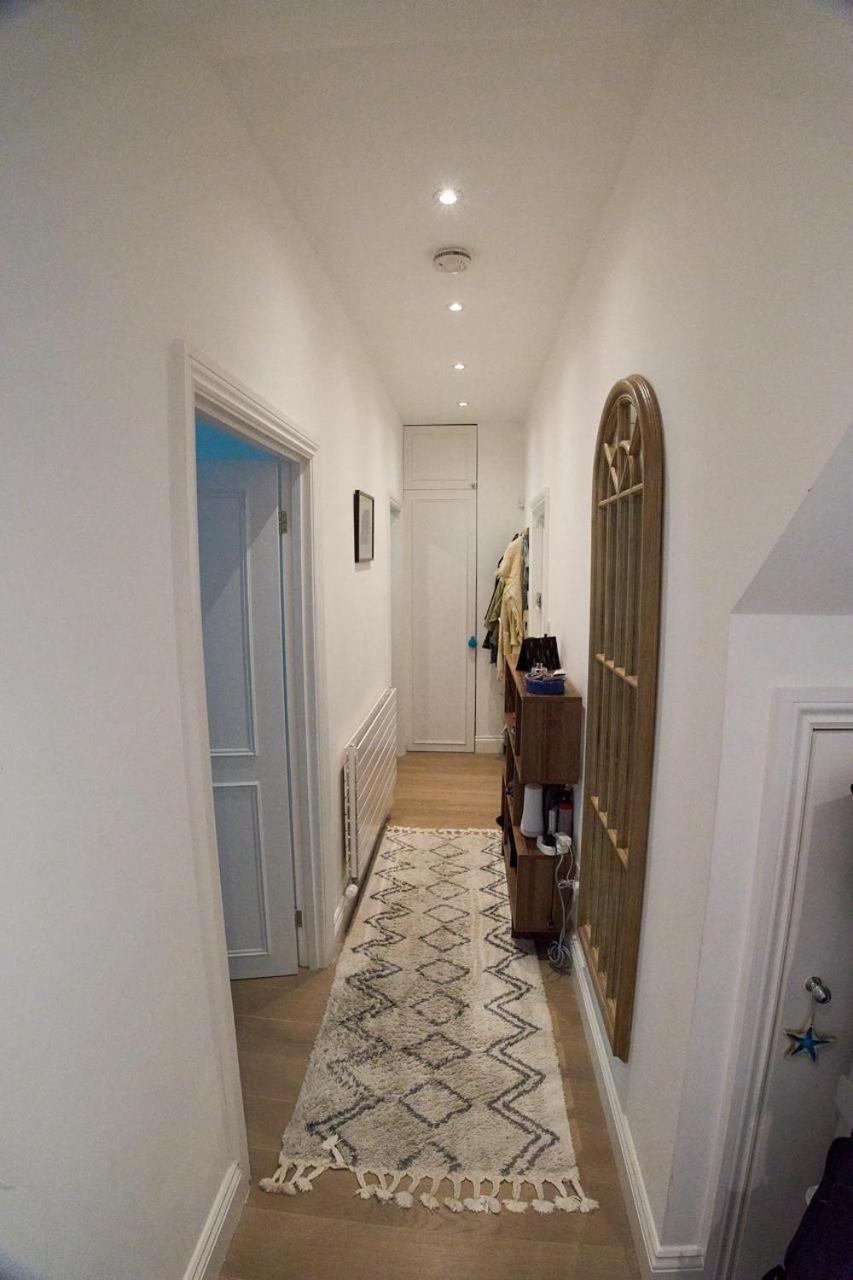 Bright Cozy Garden Retreat W Fast Wifi & 5min To Tube Subway Metro & Close To Park & Street Parking P4p Lägenhet London
