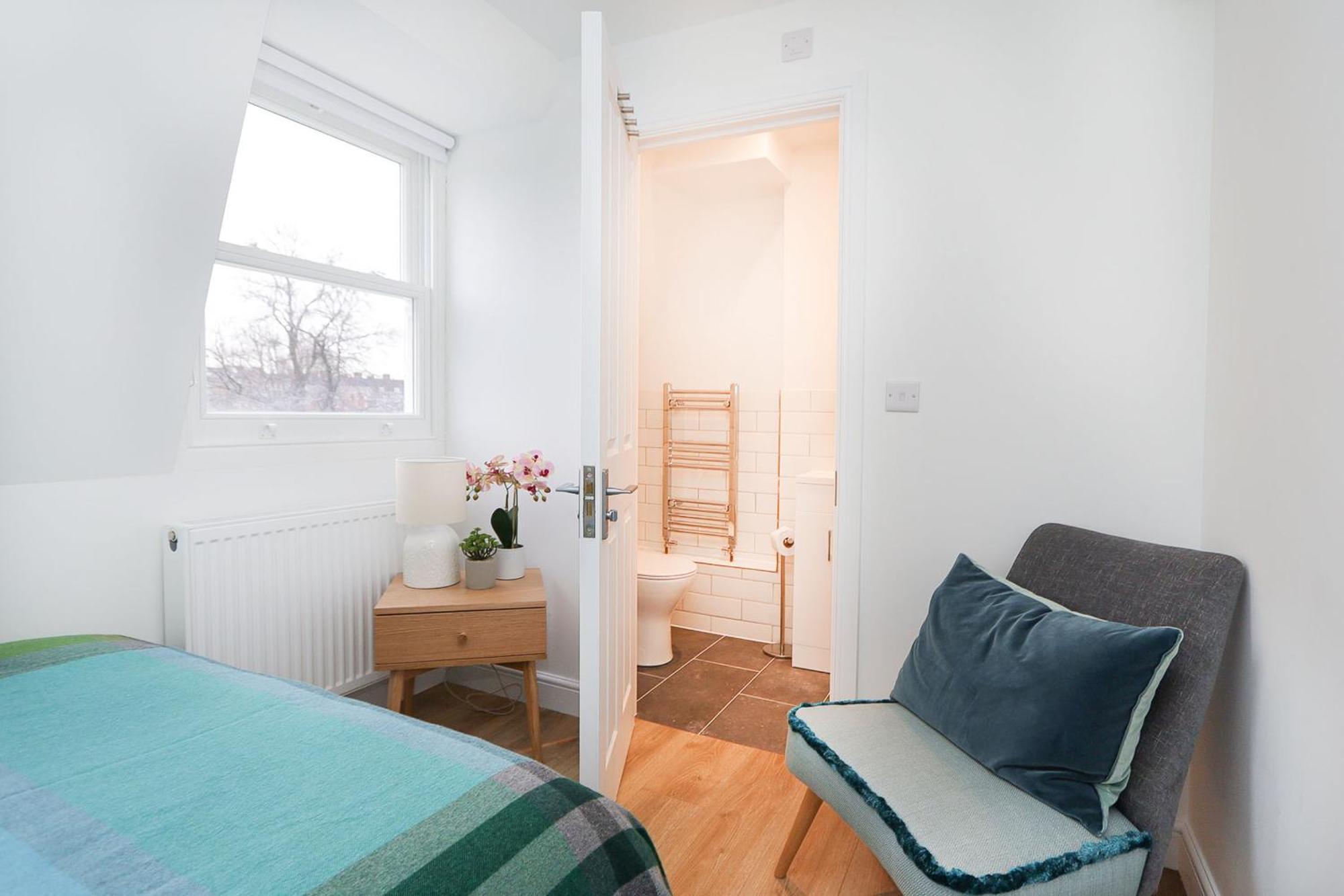 The Kentish Nook, 1 Bed 2 Bath Londra