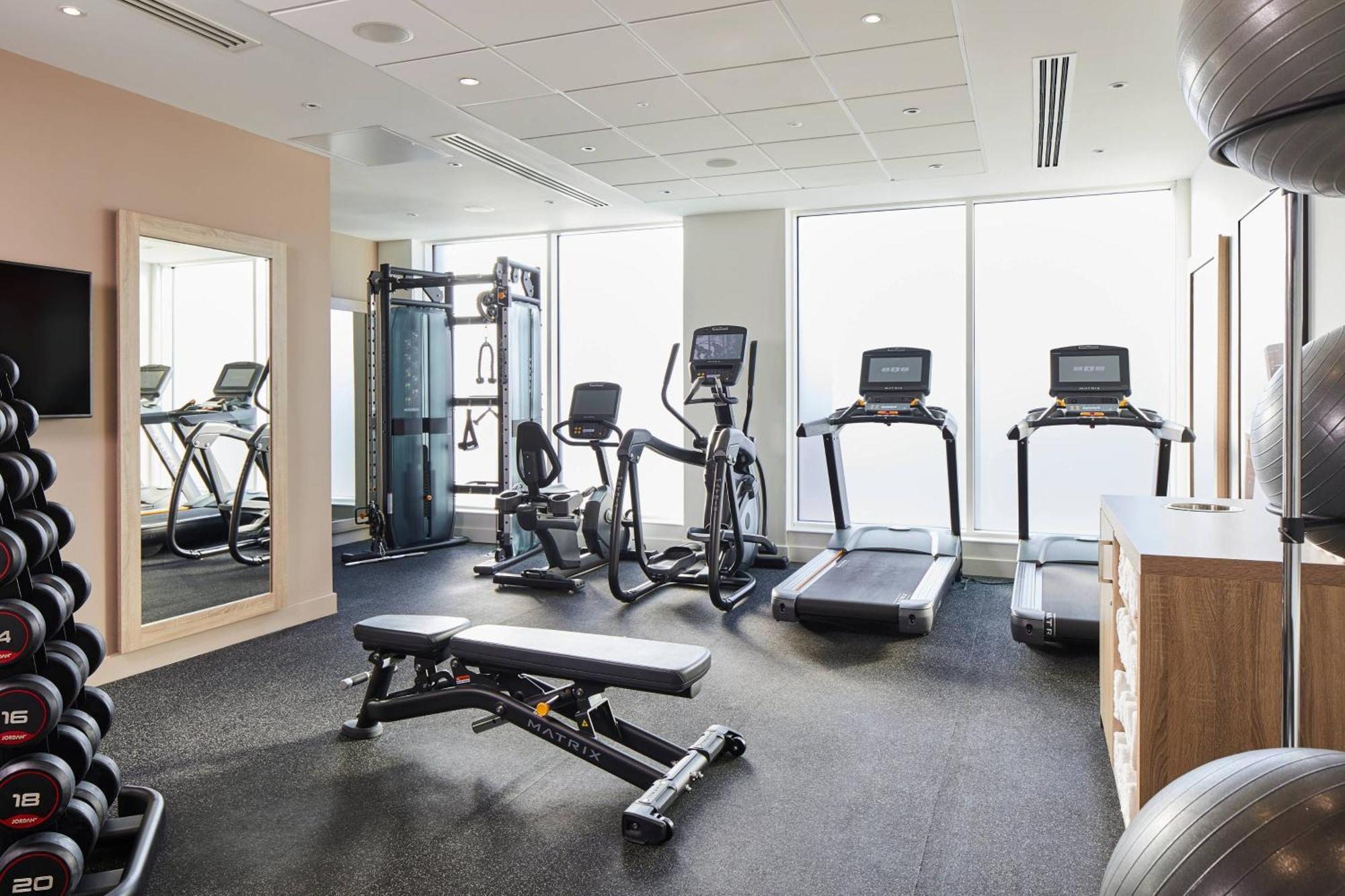 Courtyard By Marriott Airport 4*