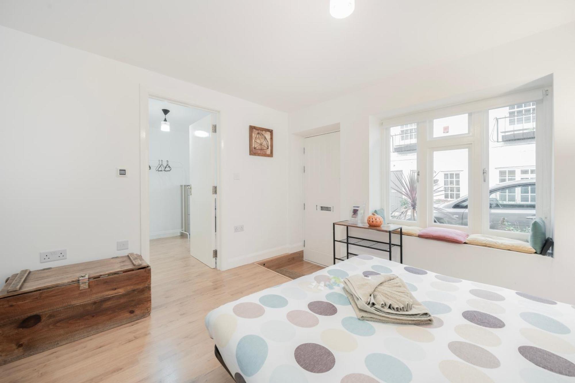 Modern One Bedroom Flat In Lägenhet *