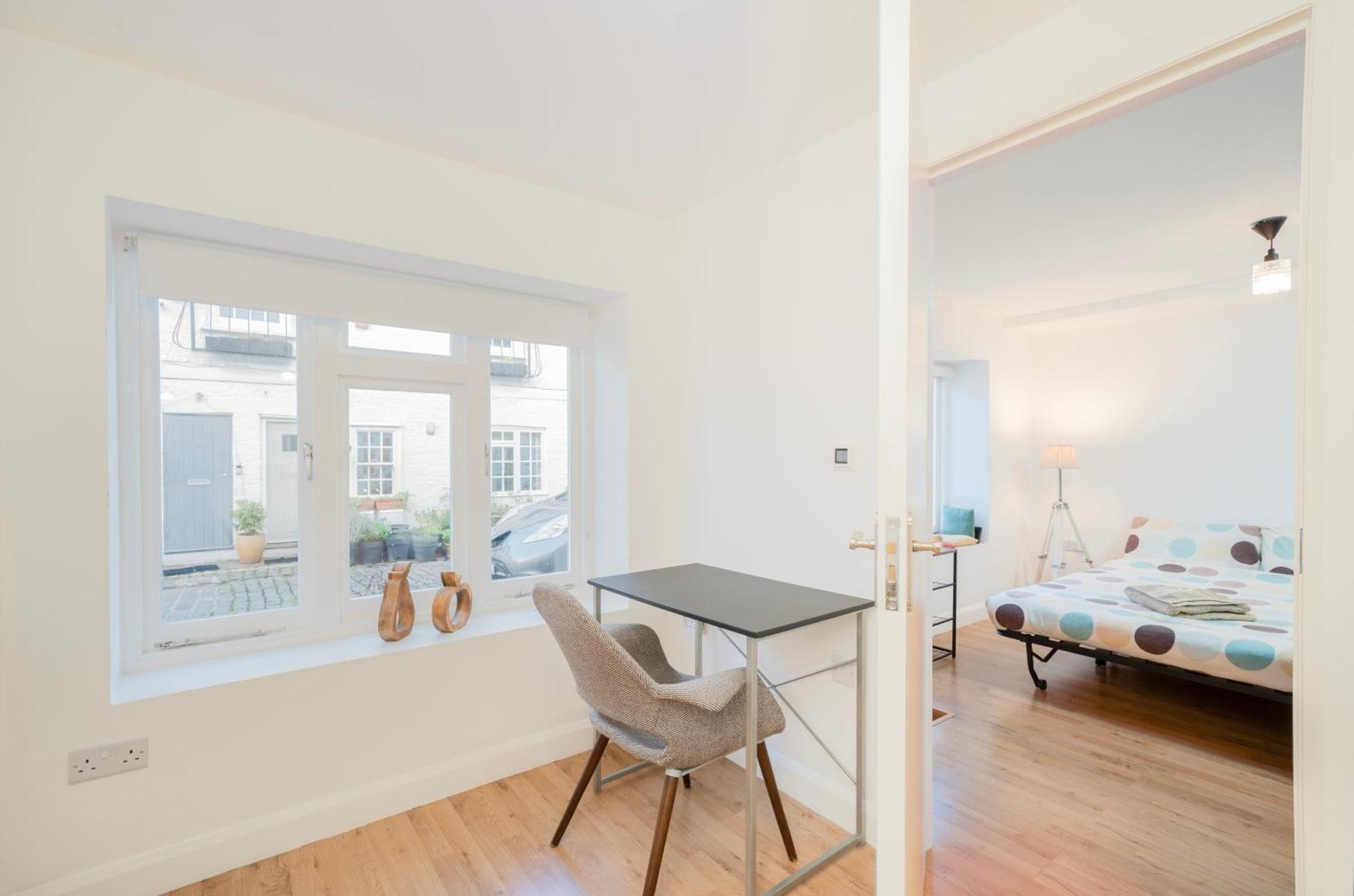 Modern One Bedroom Flat In London