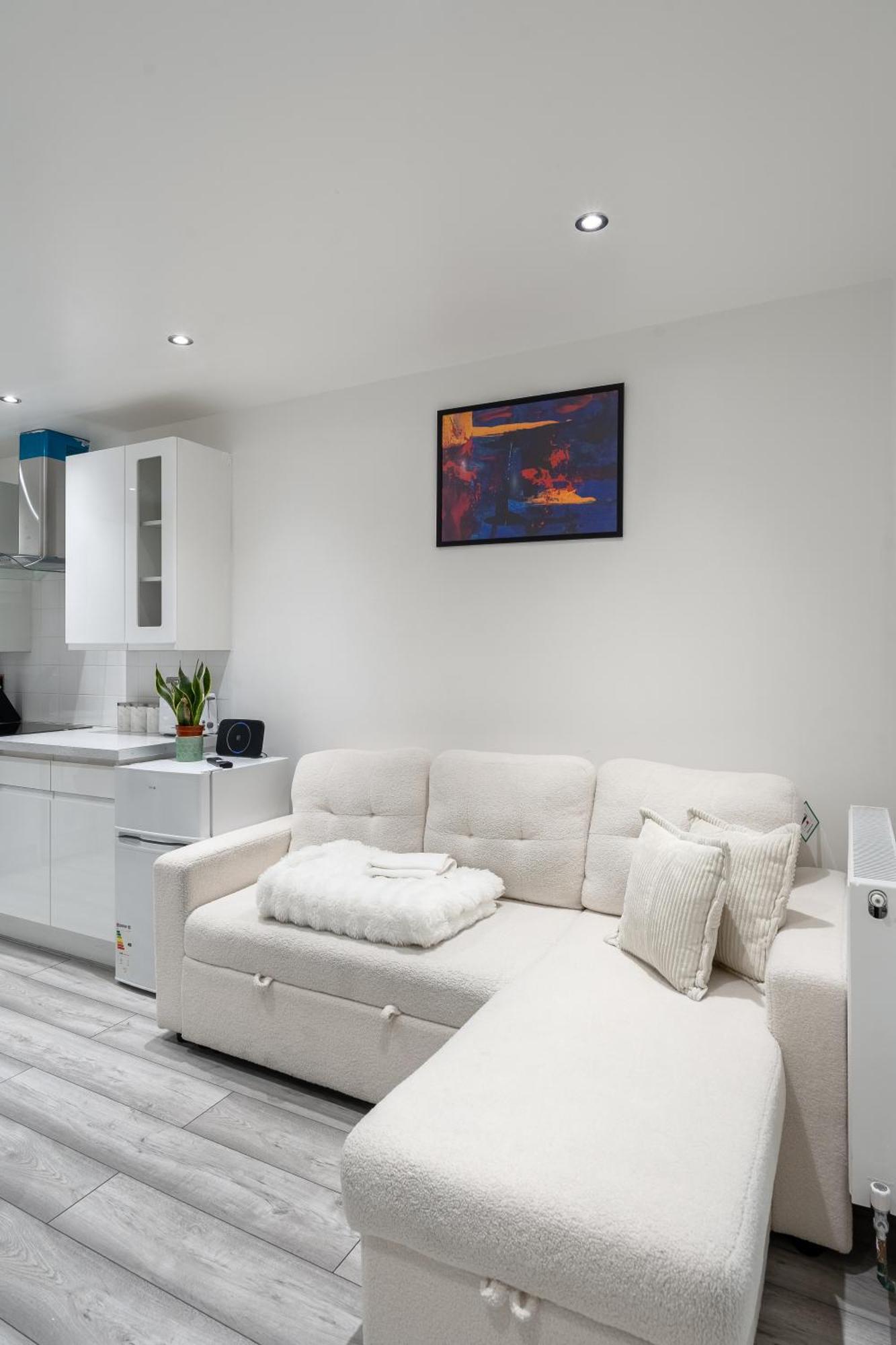 Beautiful Flat Near - Entire Flat - Equipped Kitchen - Private Bathroom * Londen