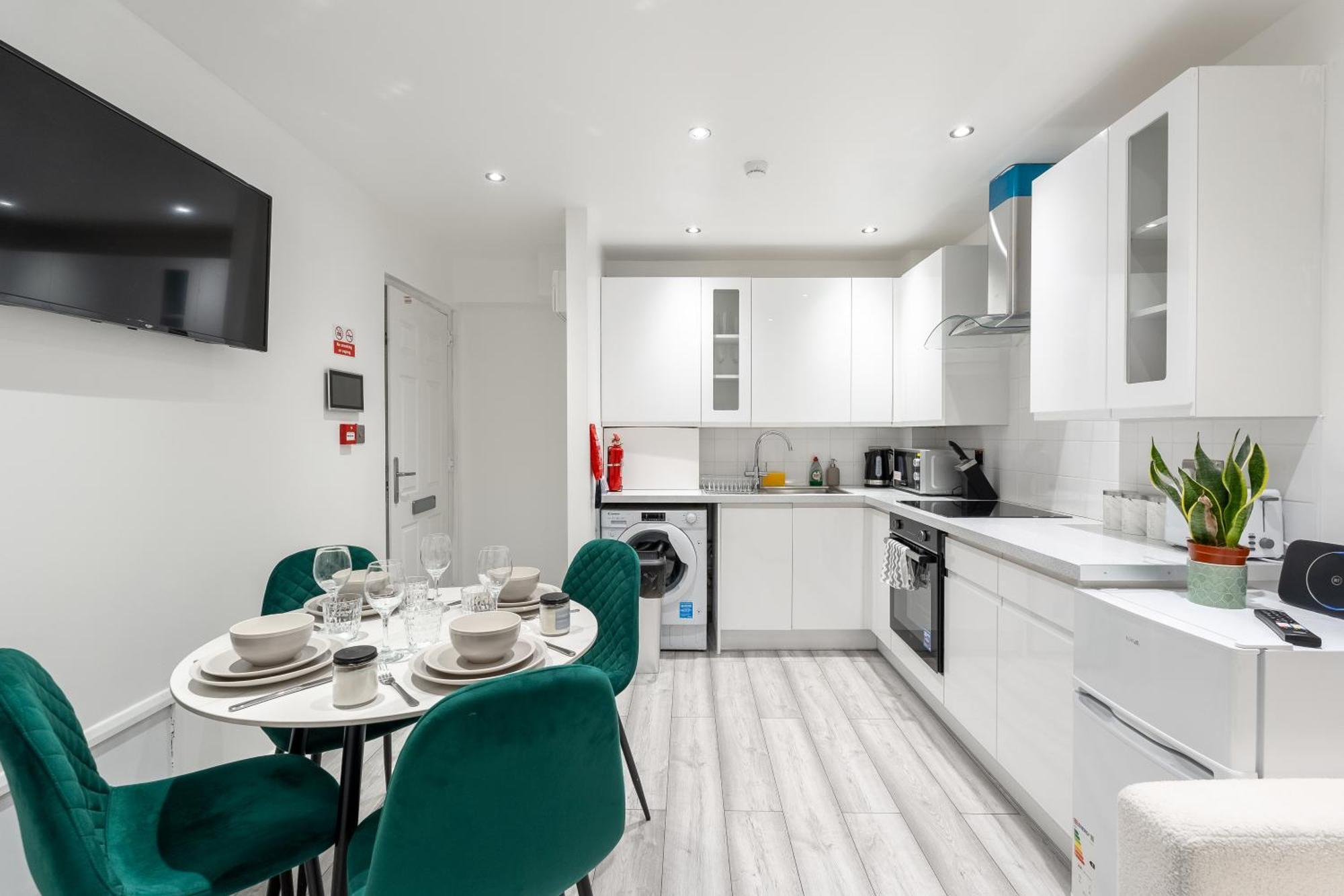 Beautiful Flat Near - Entire Flat - Equipped Kitchen - Private Bathroom Londen