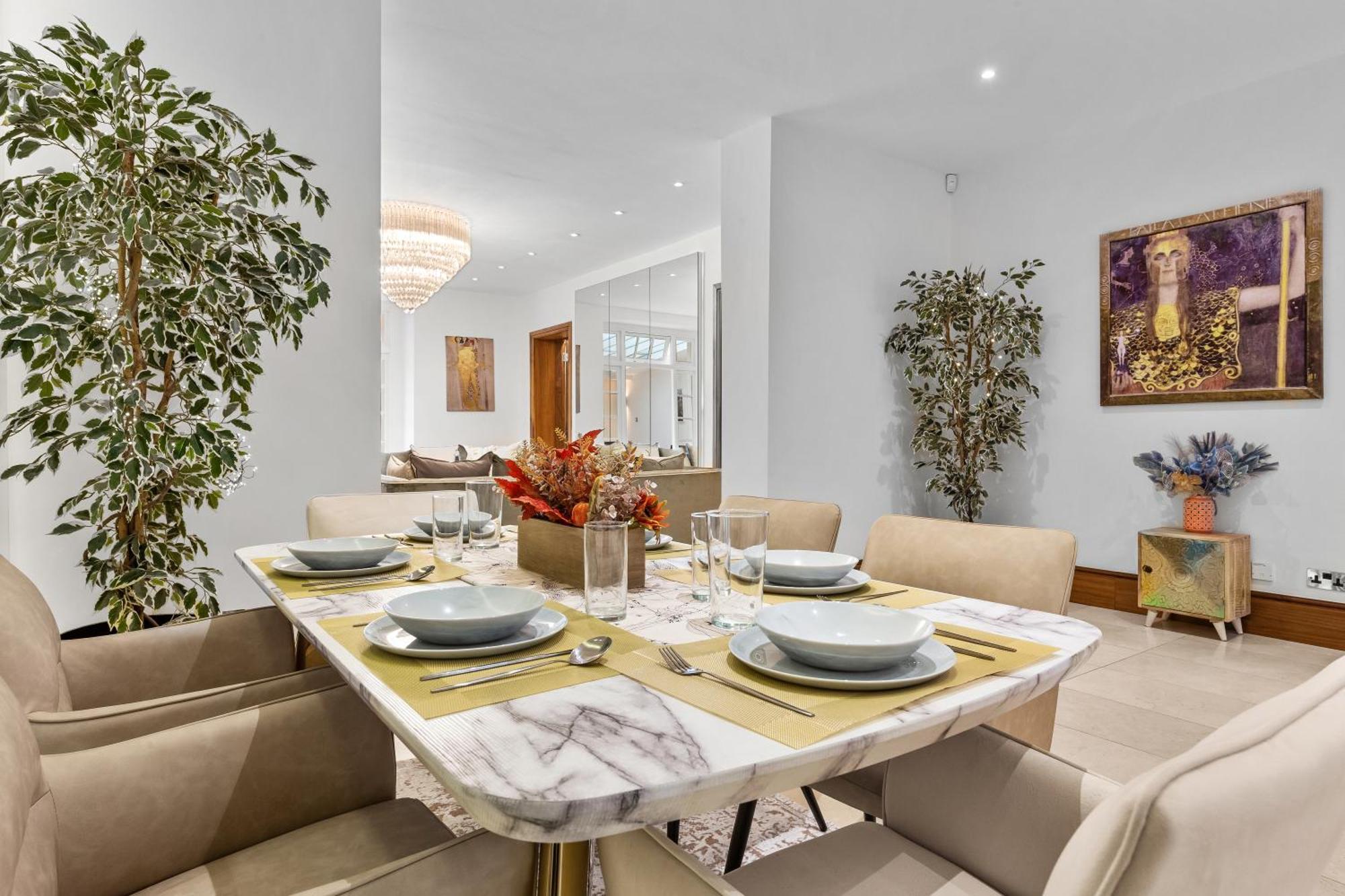 250 Sqm Mega Mansion Lejlighed *