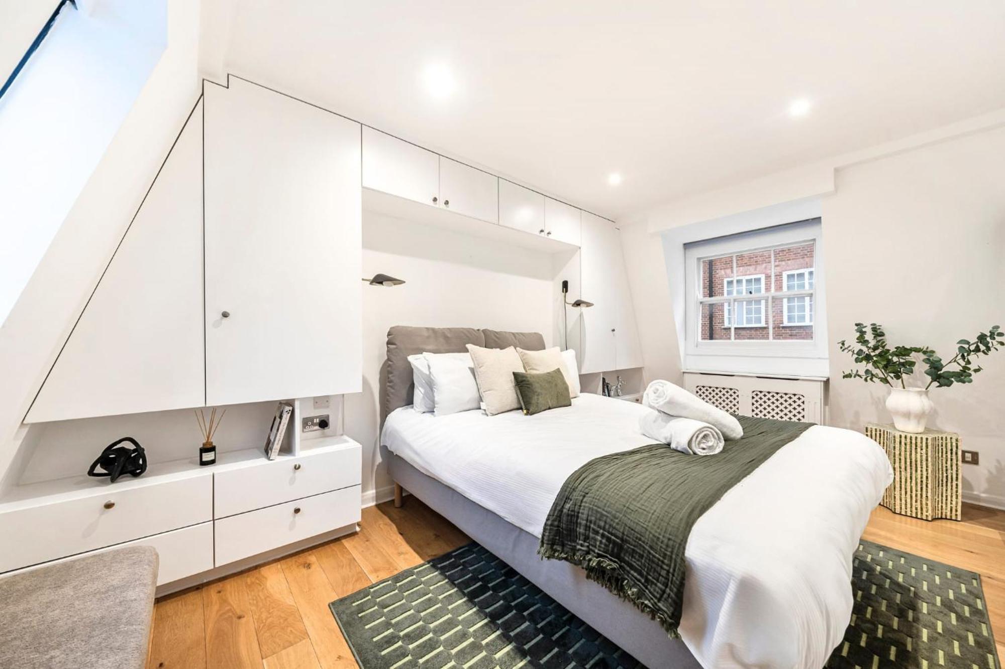 Feriehus Madestays Premium Hyde Park Townhouse *