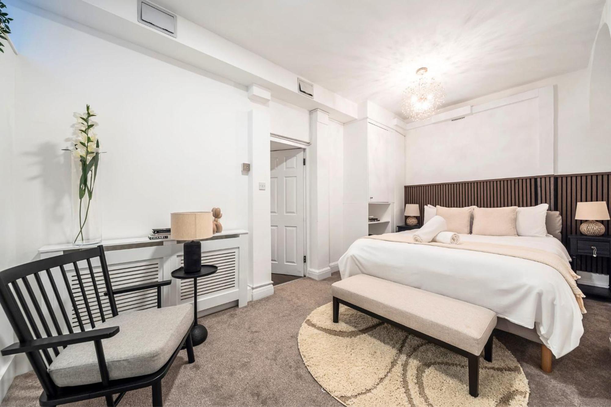 Feriehus Madestays Premium Hyde Park Townhouse