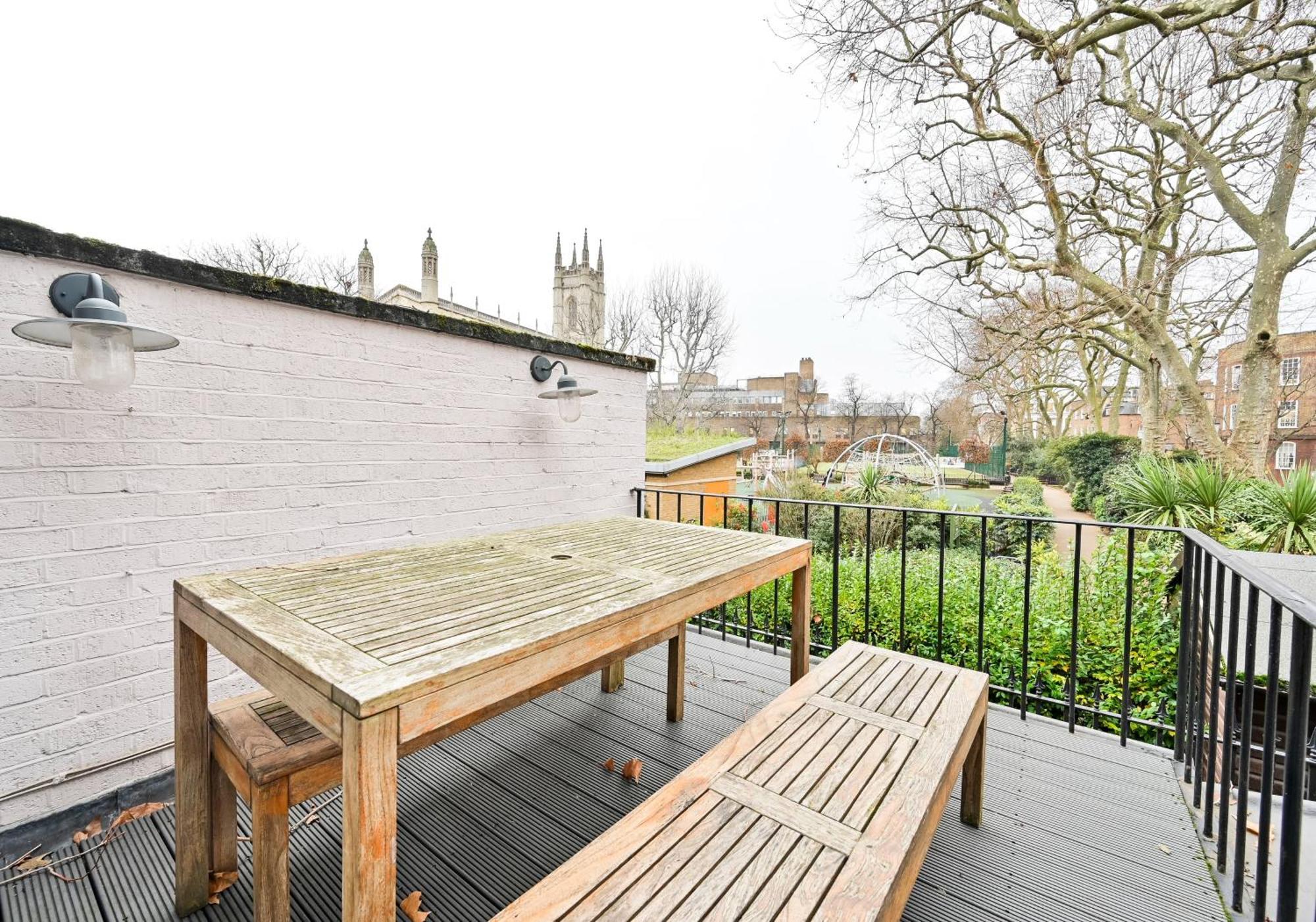 Appartement Chelsea Townhouse With Roof Terrace & Parking Londen