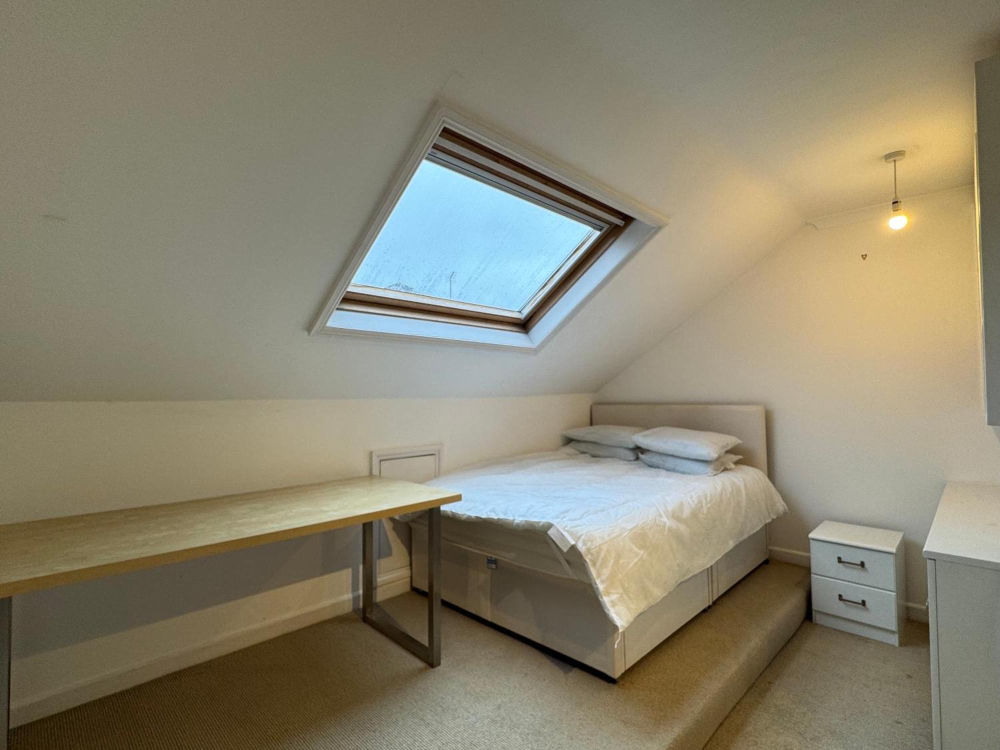 Inviting 4bd With Roof Terrace Nine Elms Appartement