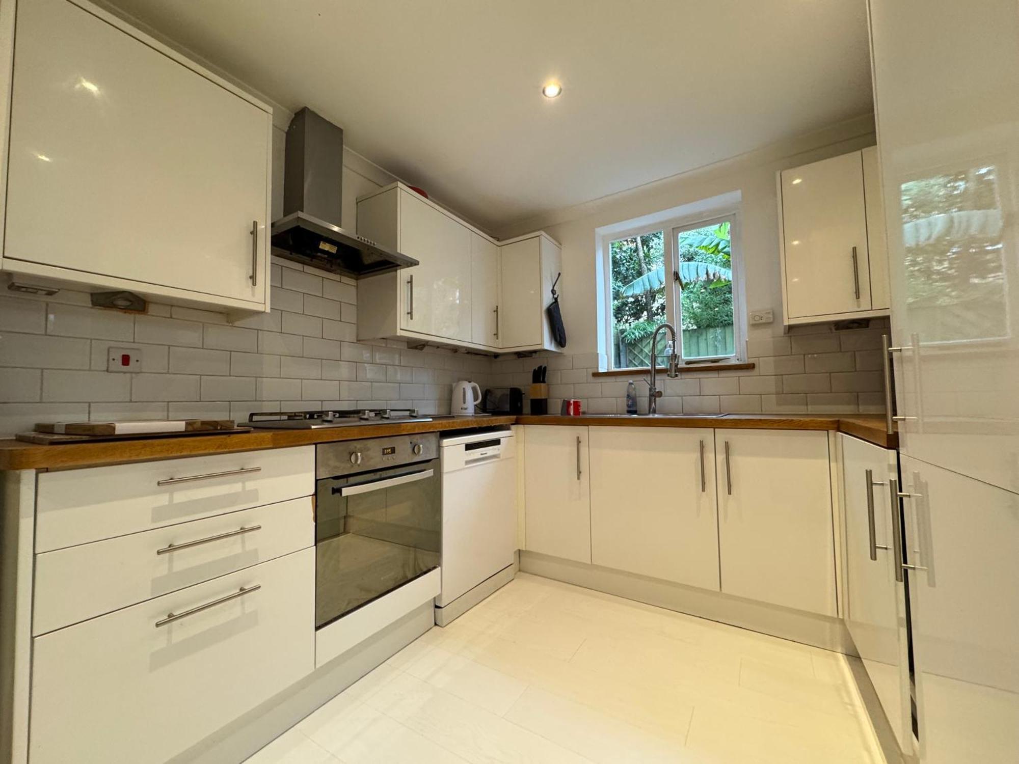 Appartement Inviting 4bd With Roof Terrace Nine Elms *