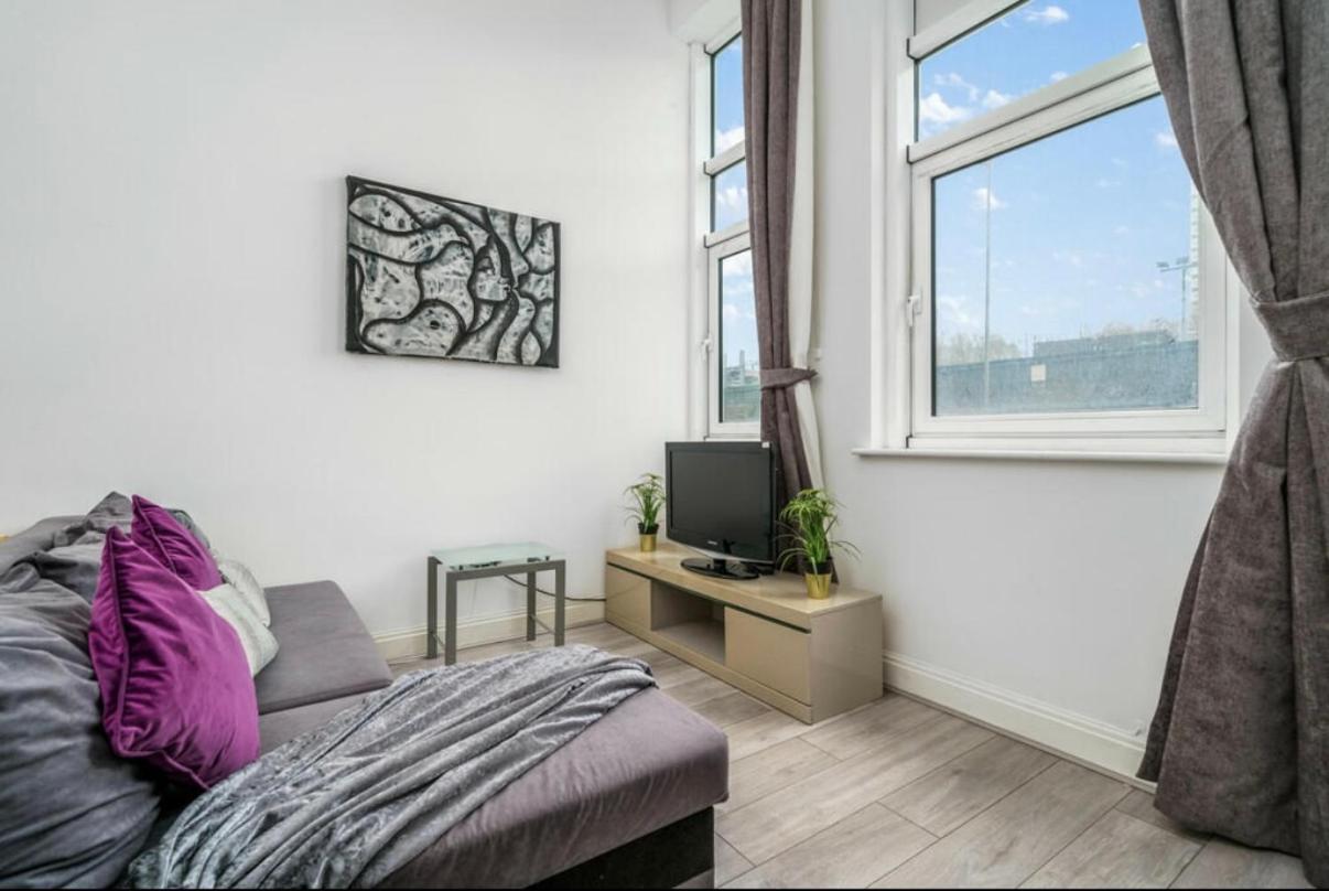 Luxurious Spacious 2 Bed W Terrace Leilighet