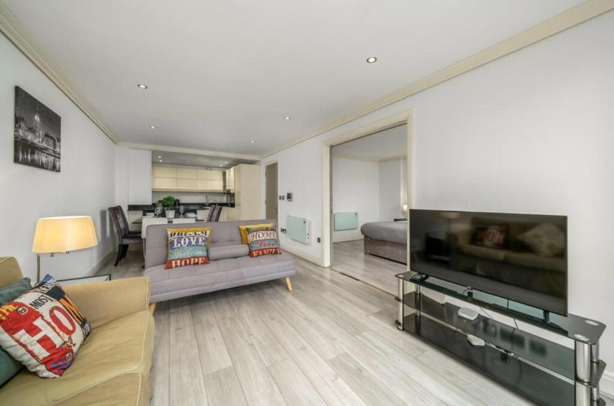 Leilighet Luxurious Spacious 2 Bed W Terrace London
