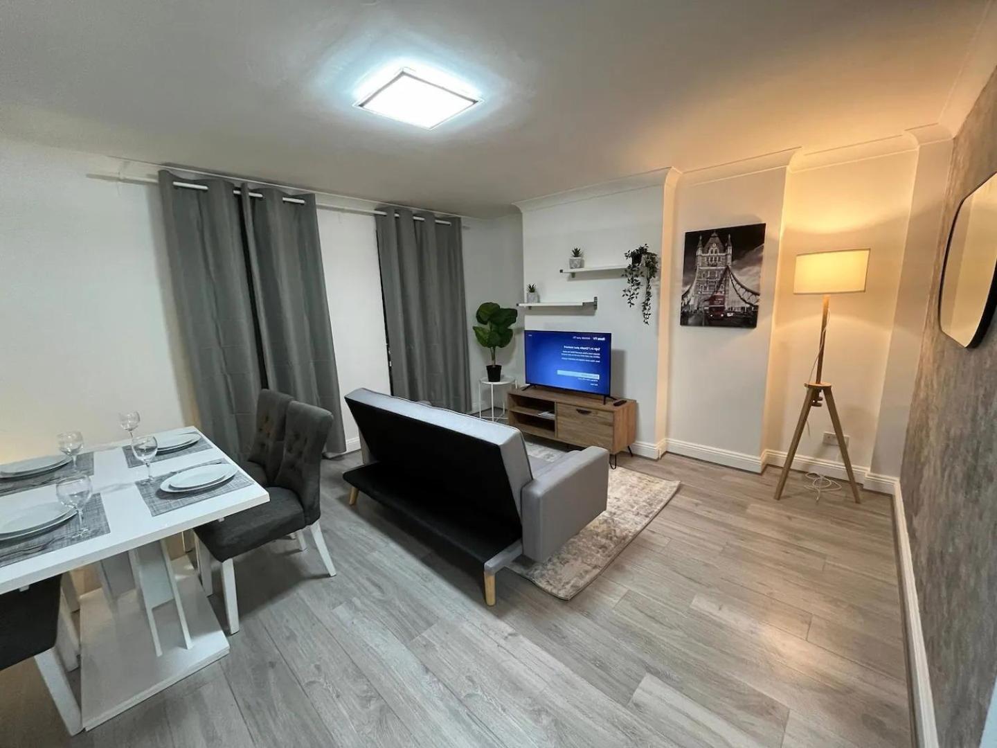 Apartment Stylish Getaway In *