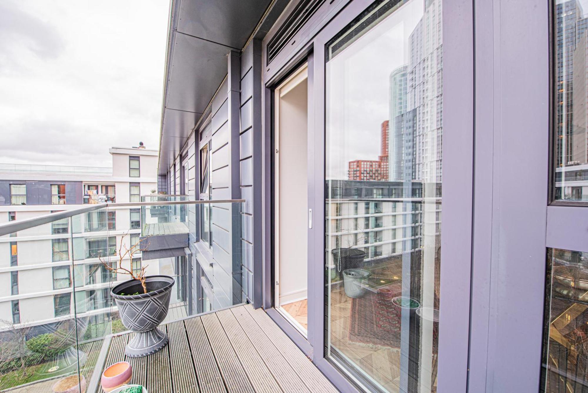 Newly Built 1-bed Flat Next To Nine Elms Station Apartment *