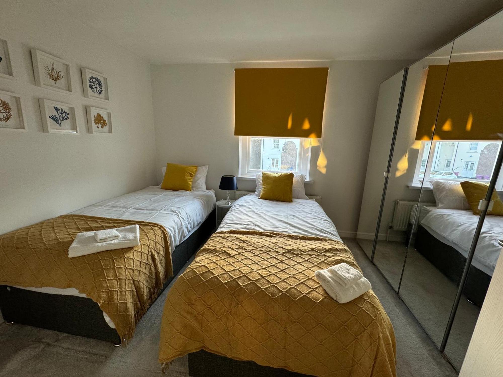 Vakantiehuis 2 Bed House Near Canary Wharf Londen