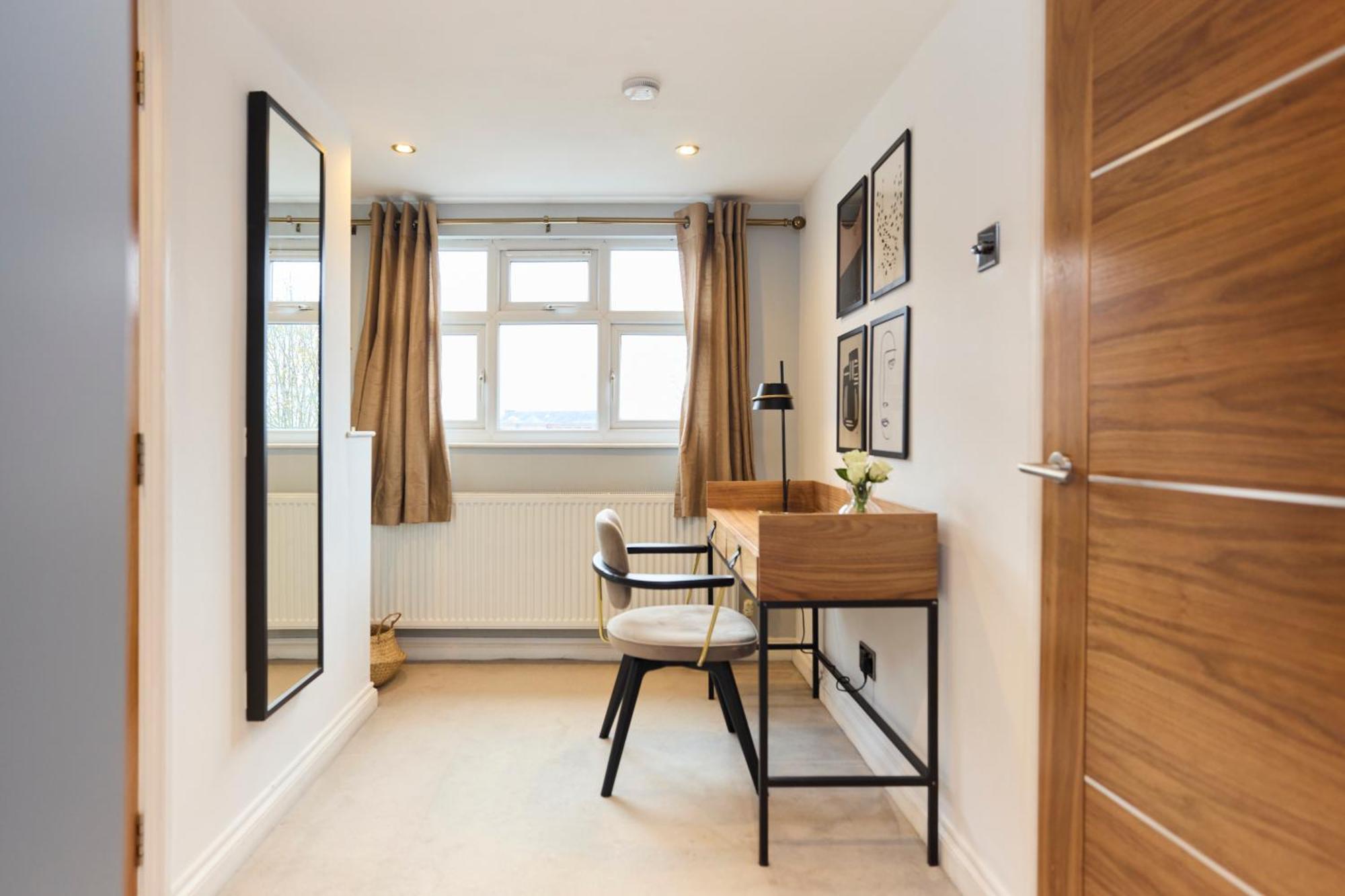 The Kensal Place - Modish 2bdr Flat With Study Leilighet
