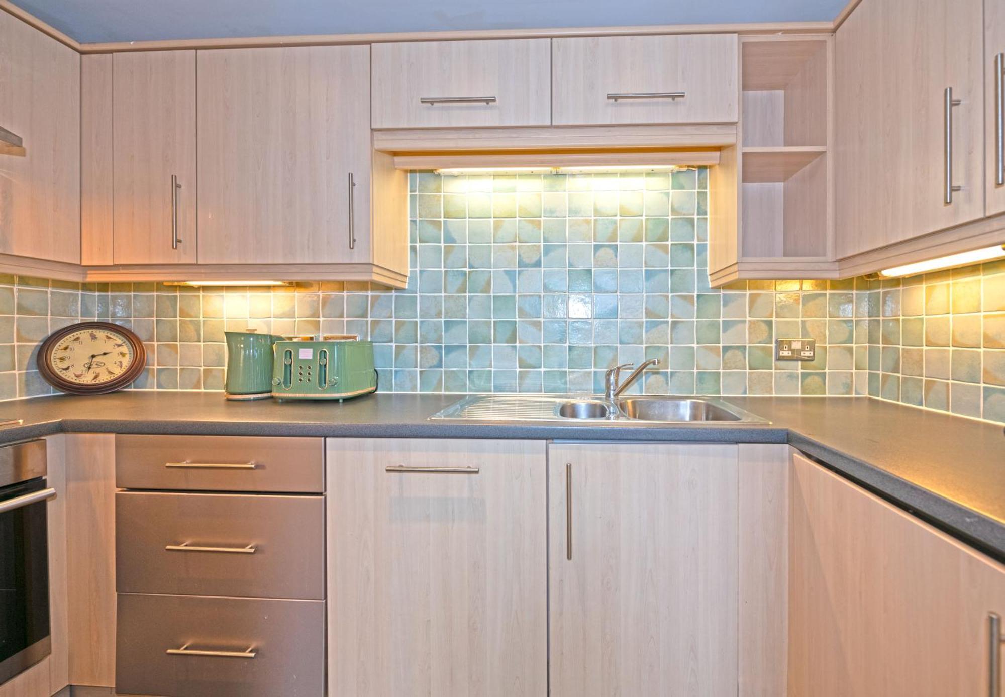 Grand Apartments Kew Gardens Apartment London