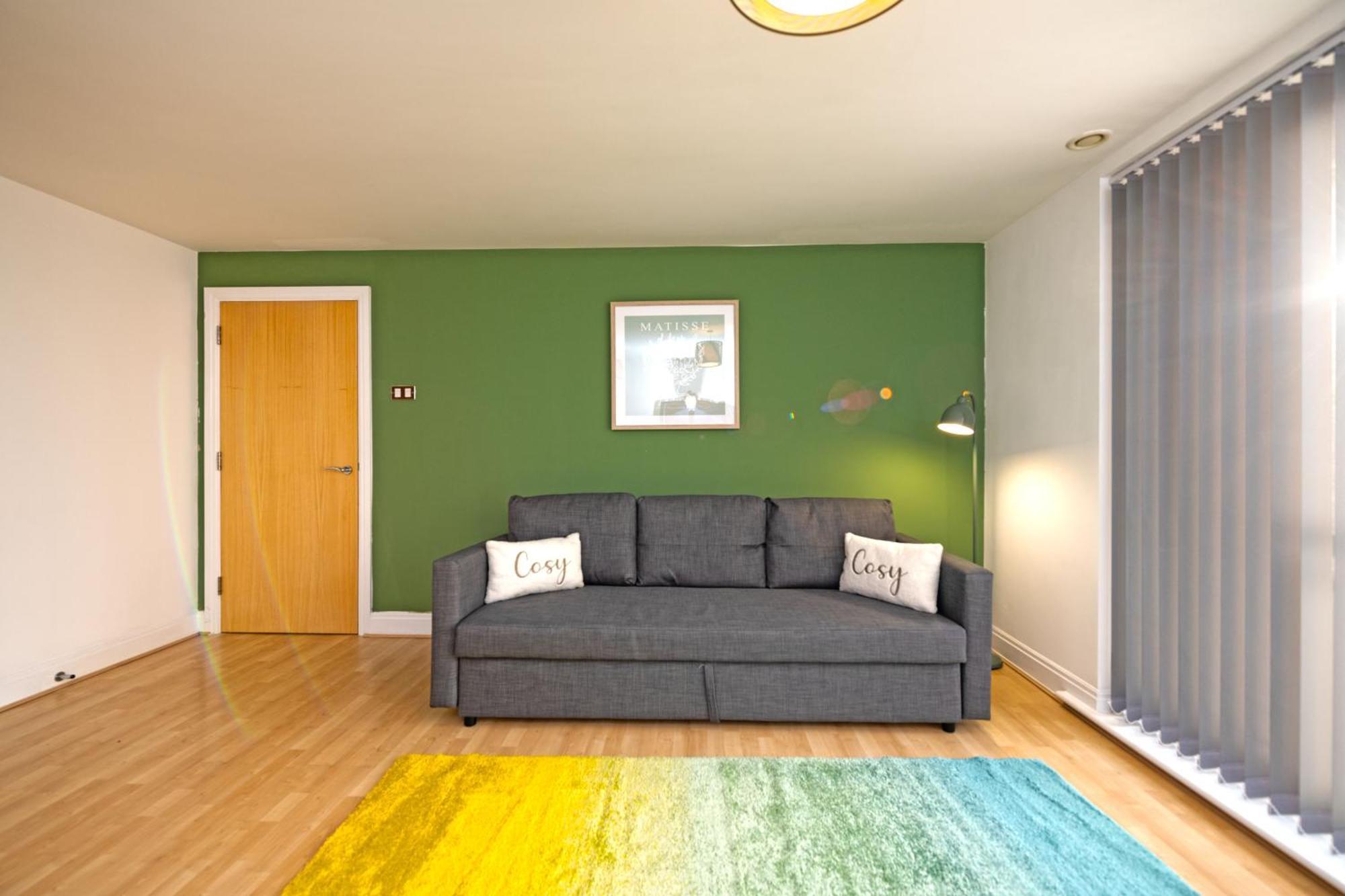 Grand Apartments Kew Gardens London