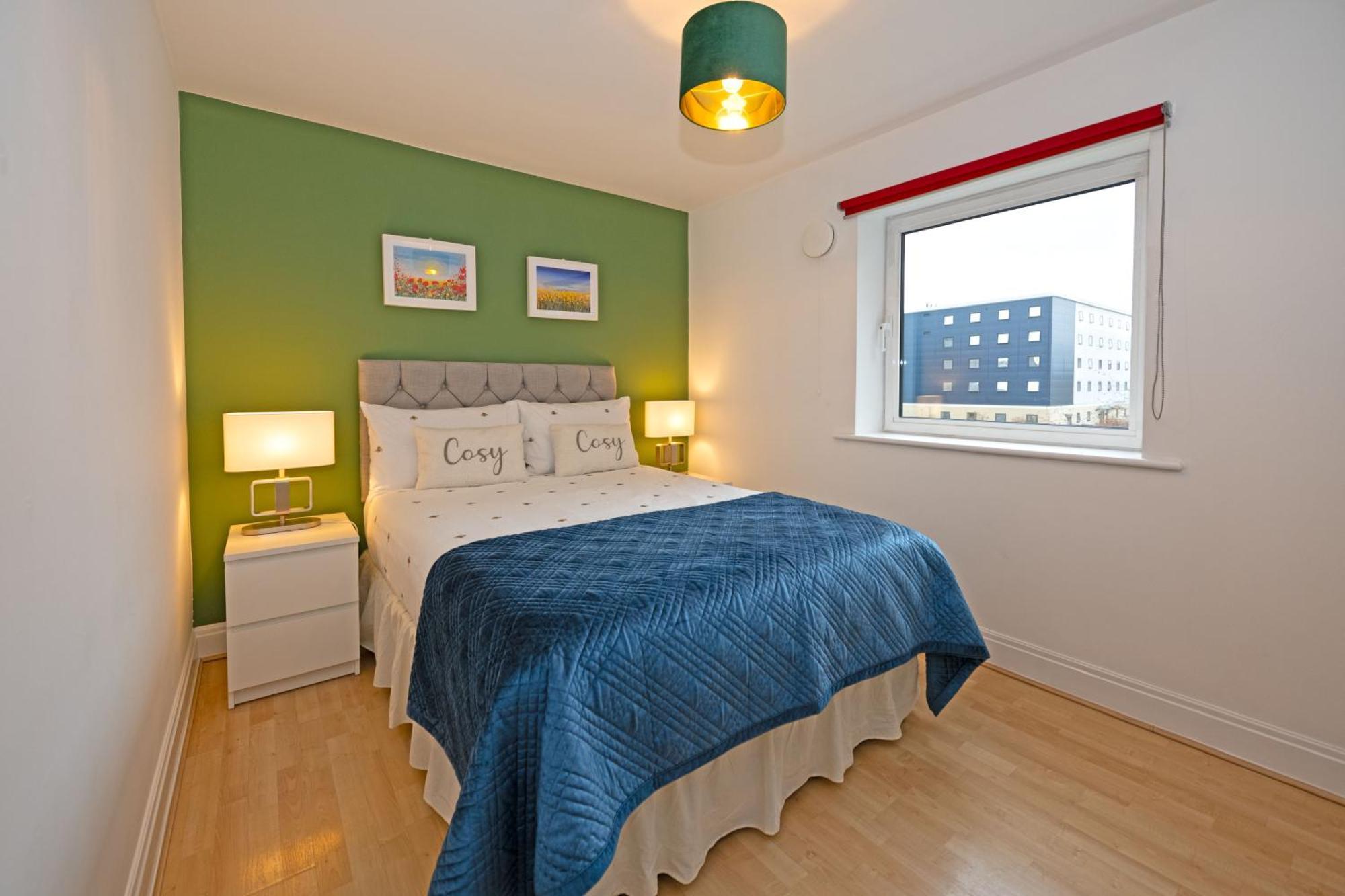 Grand Apartments Kew Gardens * London