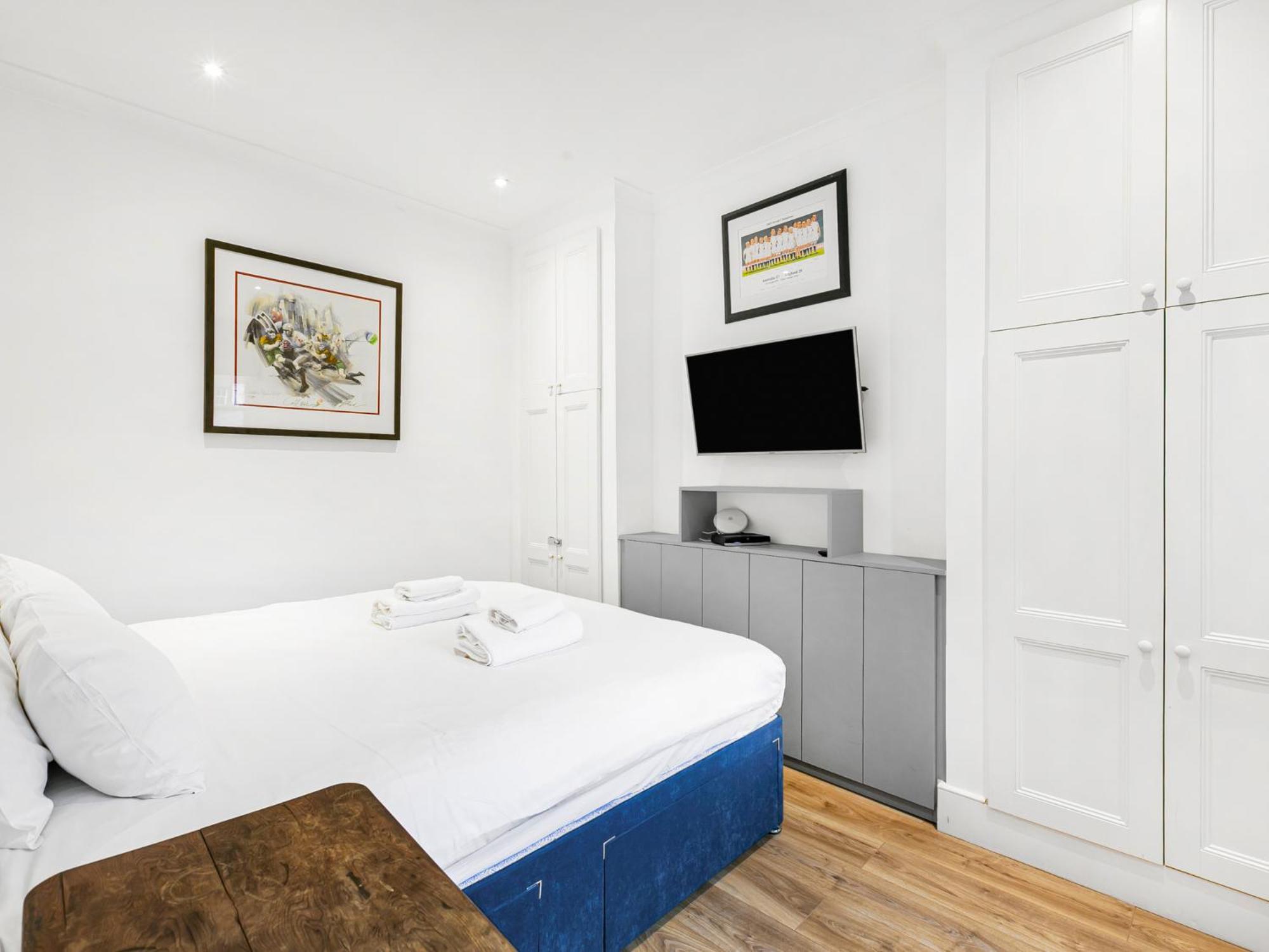 Apartment Pass The Keys Modern Victorian In London