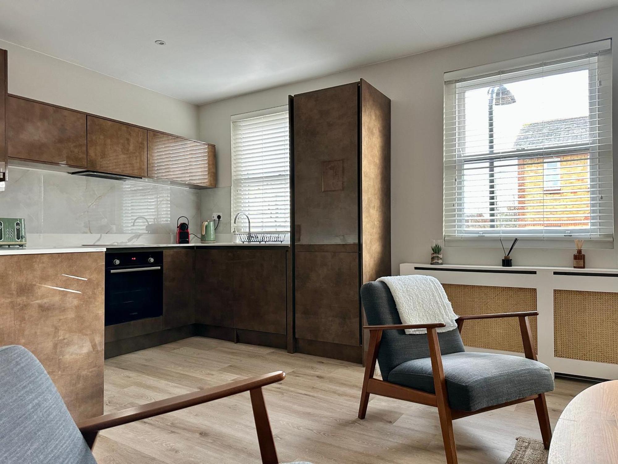 Apartment Sienna's 2 - Bedroom Apartment, London, N1. *
