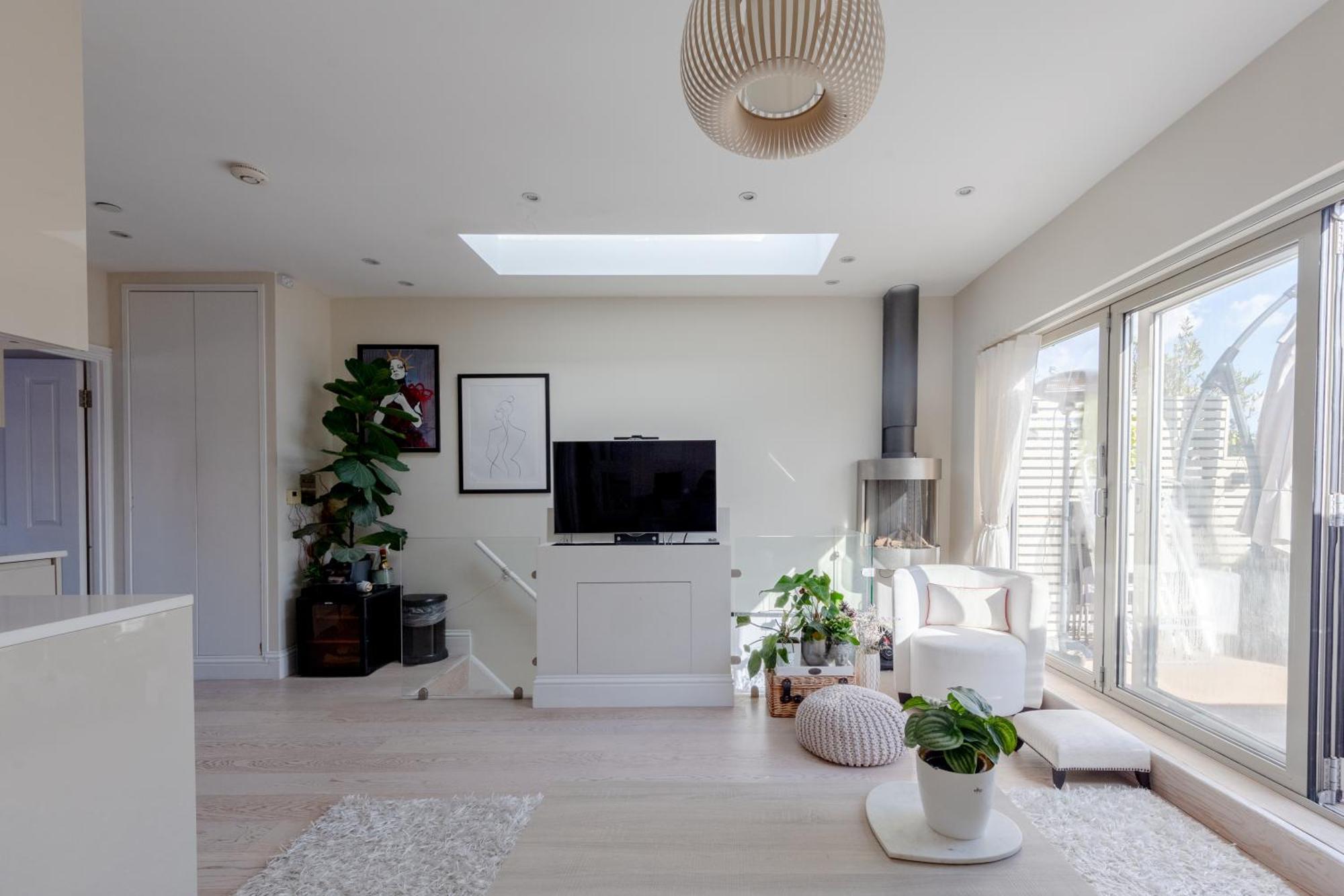 Airy & Modern 1bd Flat In Maida Vale Apartment