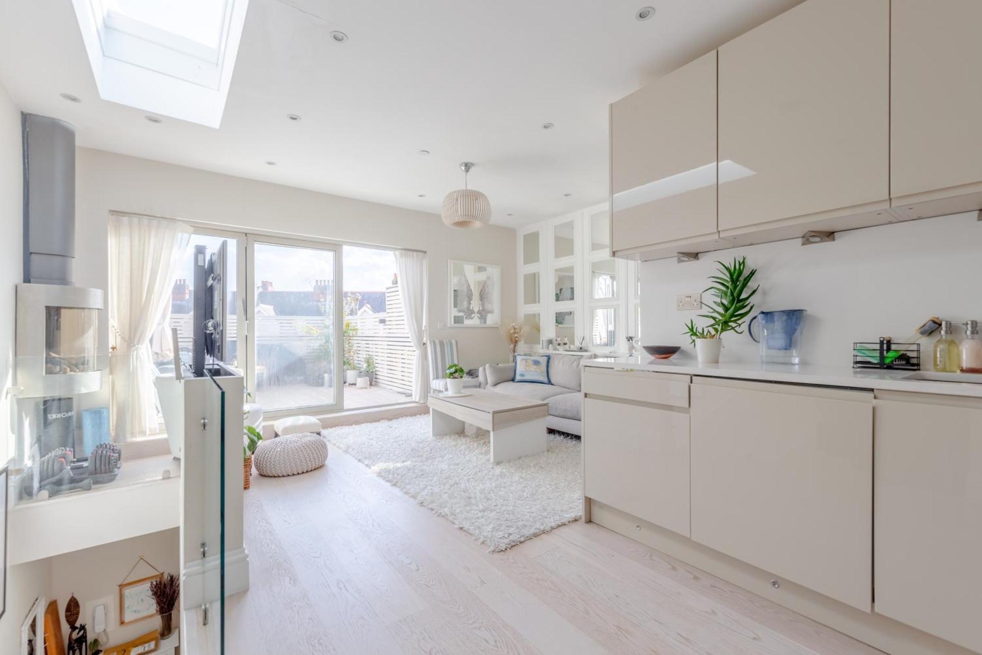 Airy & Modern 1bd Flat In Maida Vale