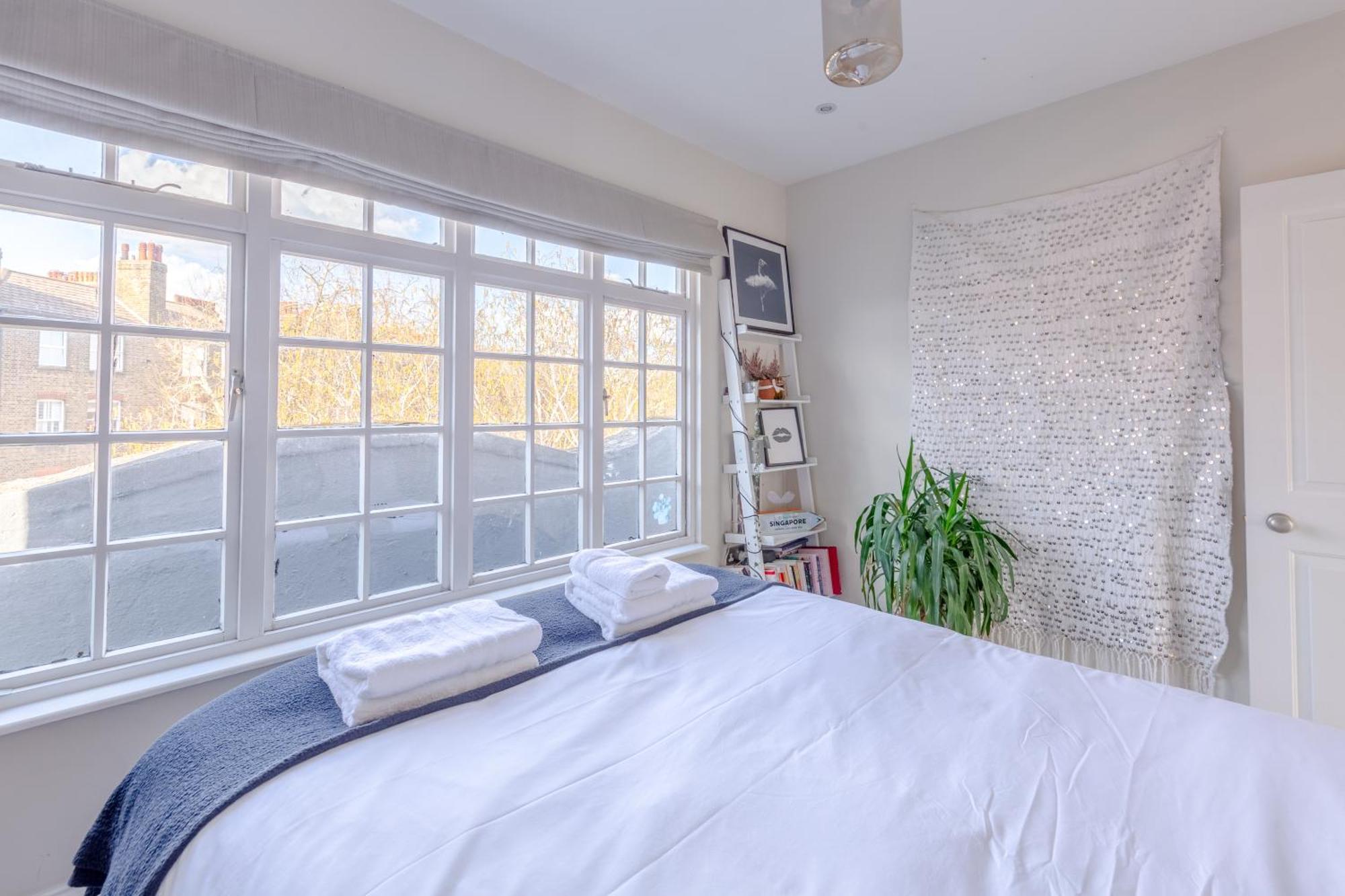 Airy & Modern 1bd Flat In Maida Vale Apartment London