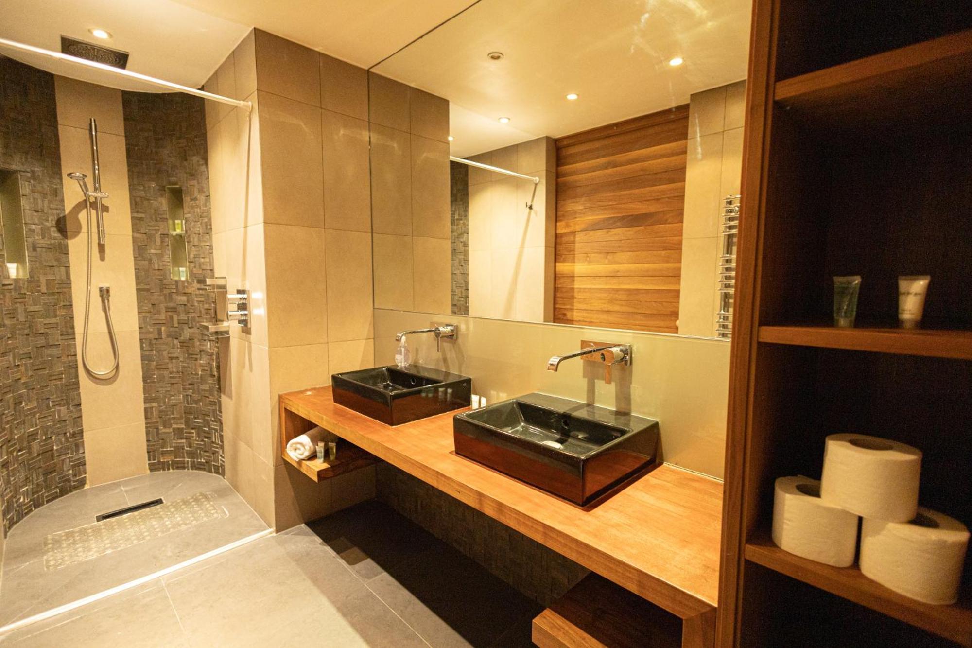2bedroom Gem In The Heart Of Kensington Appartement Londen