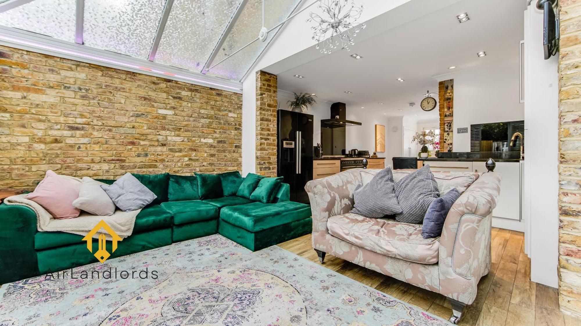 Exclusive 4 Bedroom House In The Heart Of Hackney! * Londen