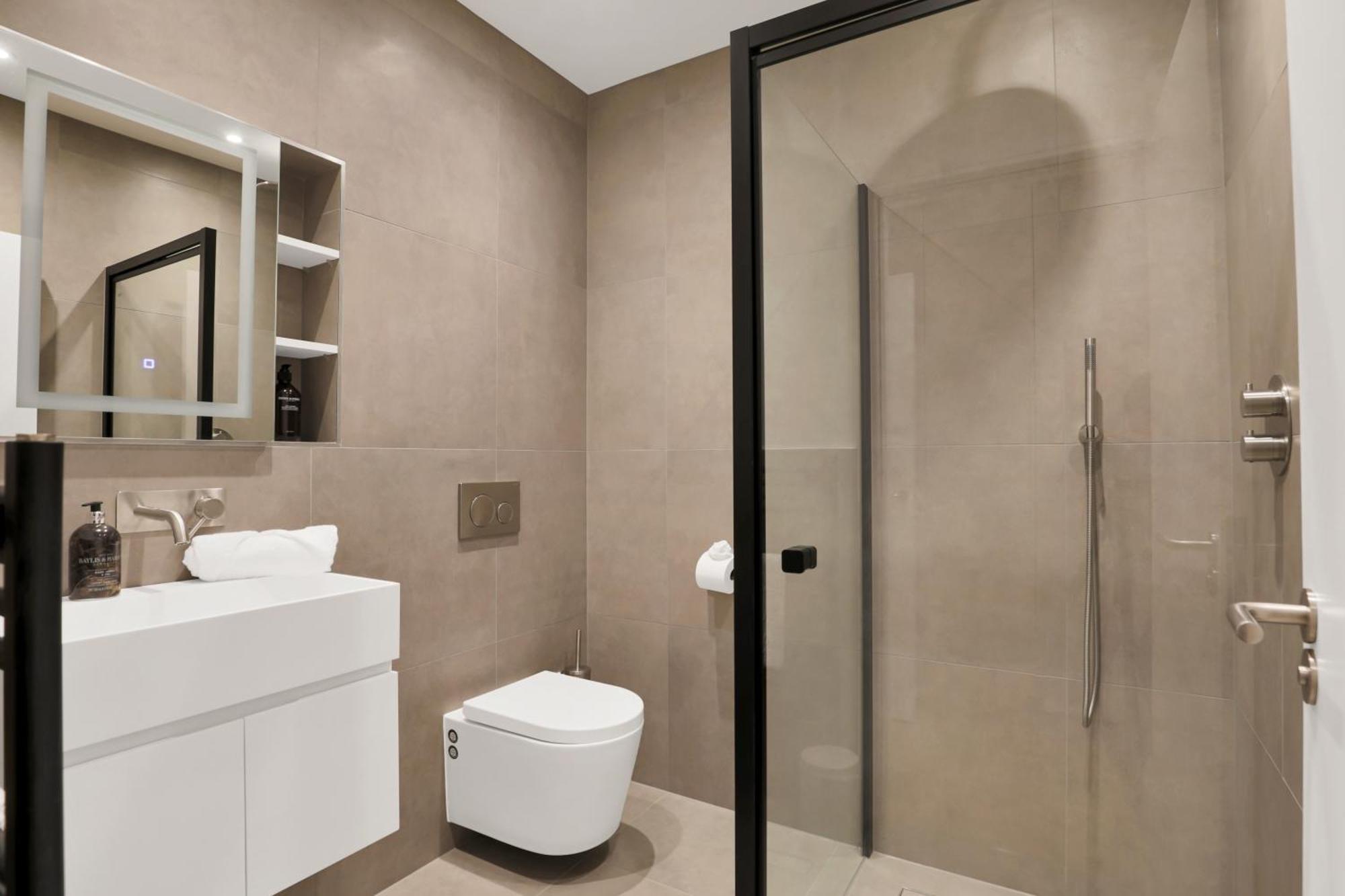 Kensington - 2 Bedrooms 2 Baths