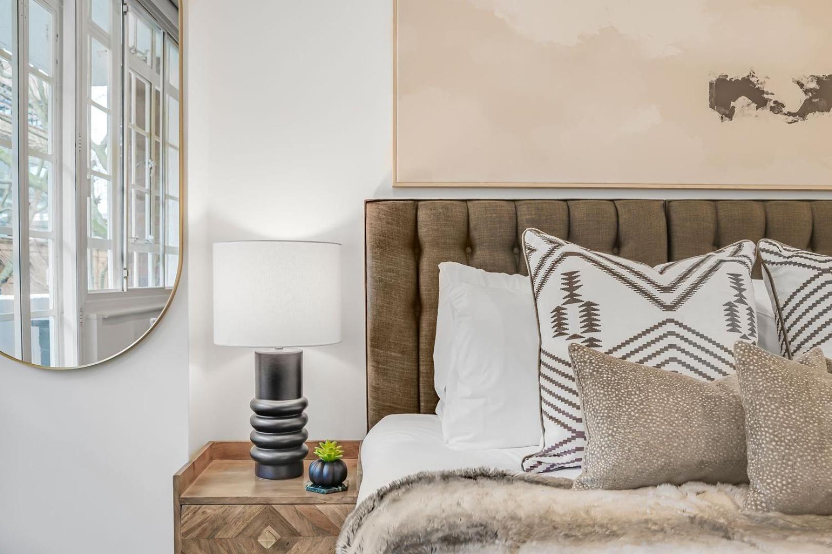 Chelsea In A Prime Location Apartment