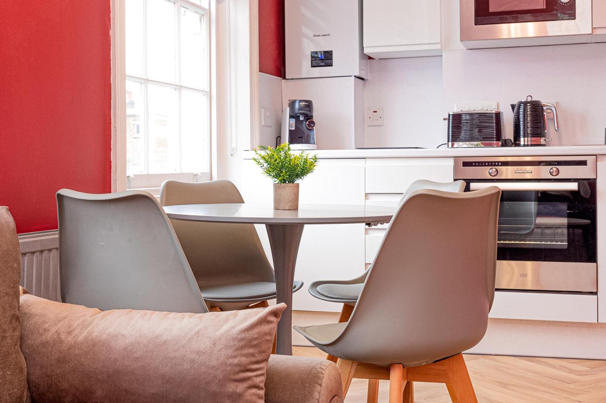 Charming Two Bedroom In Camden Lägenhet London