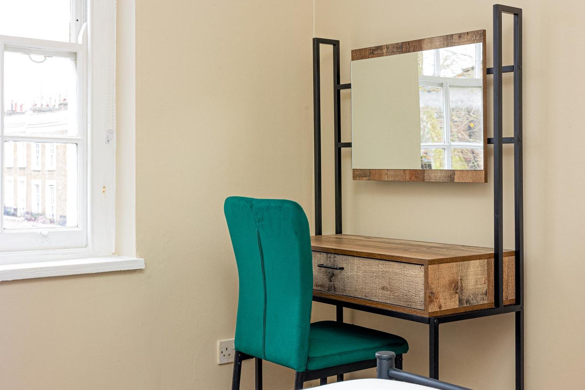 Charming Two Bedroom In Camden Lägenhet