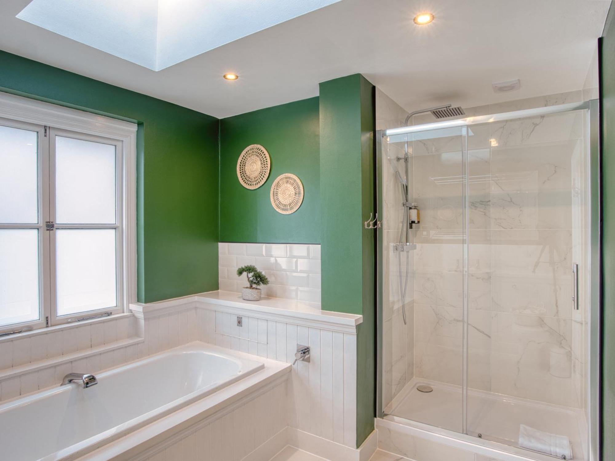 Holiday home Holland Park - Games & Parking *