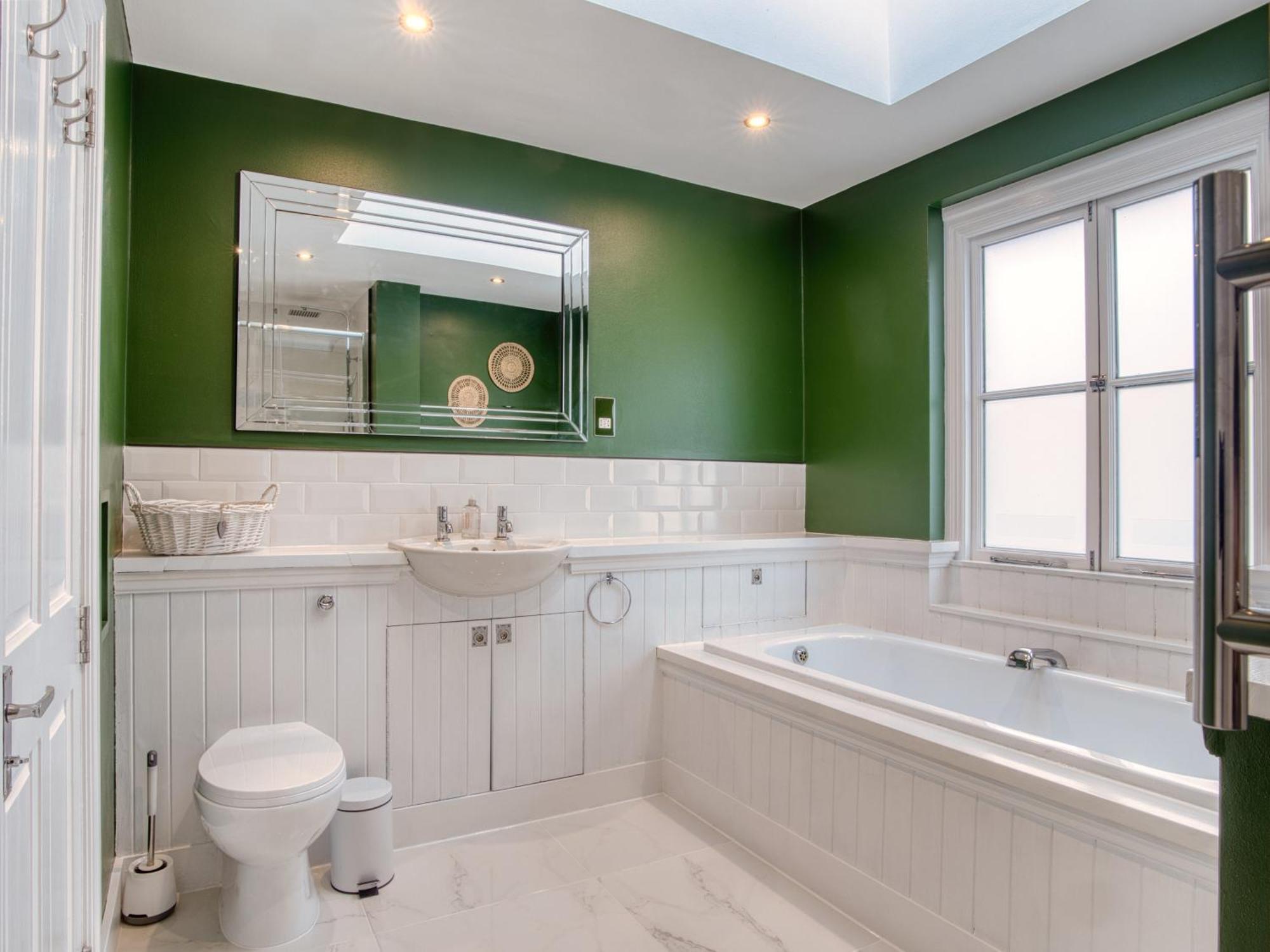 Holiday home Holland Park - Games & Parking *