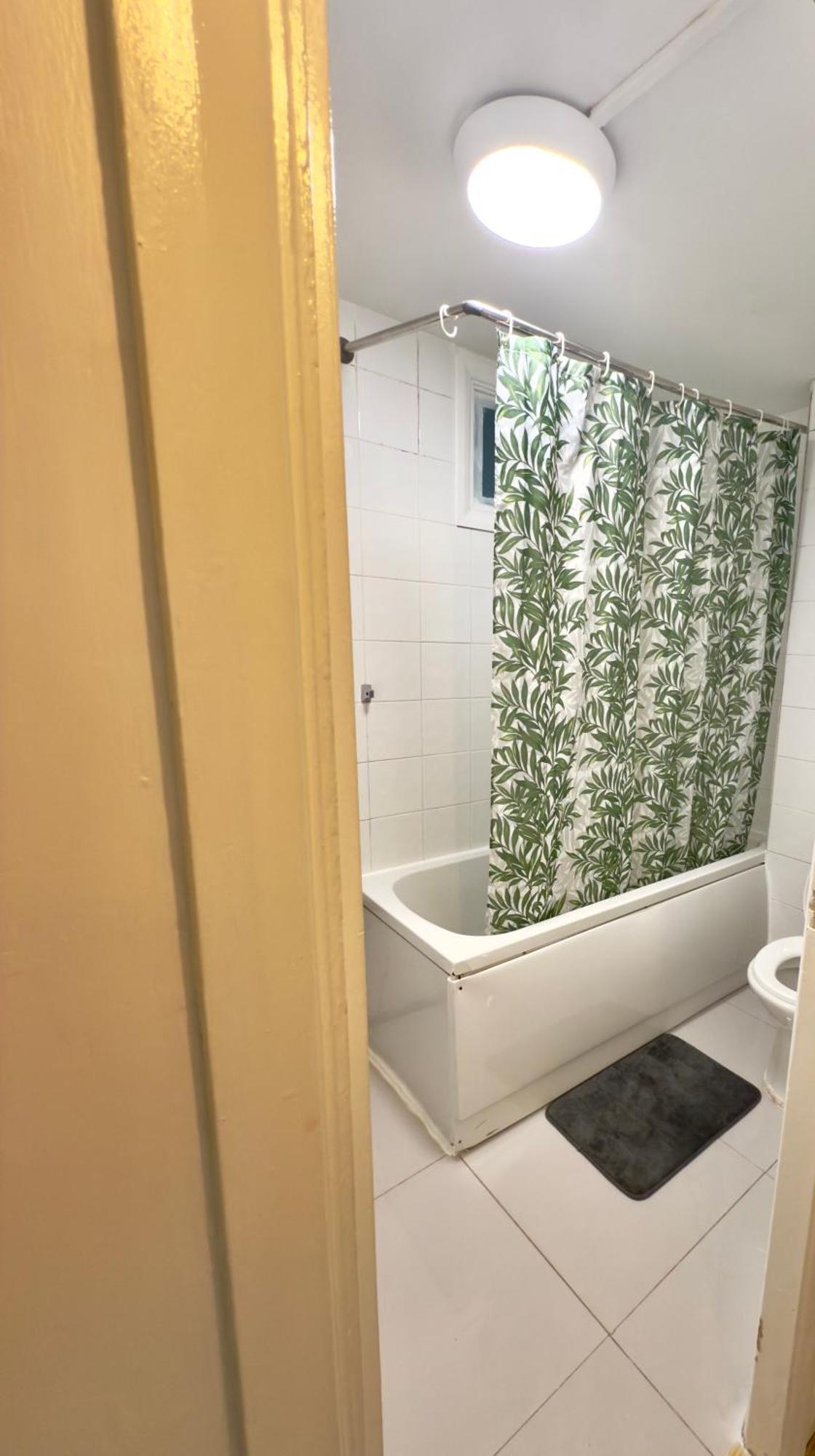 Lägenhet Stylish Two Bedroom London