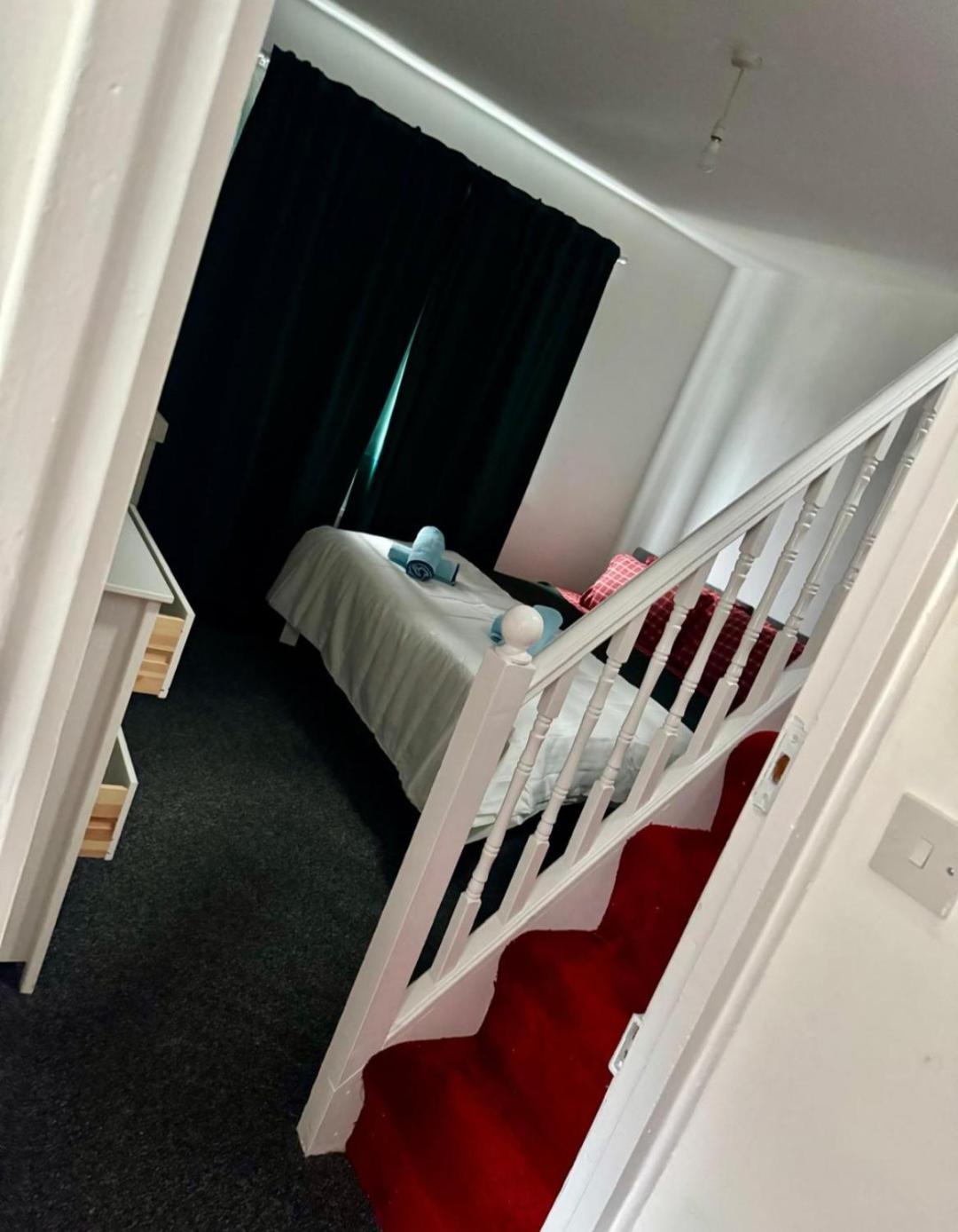 House Near Greenwich, Free Parking, Free Wifi * London