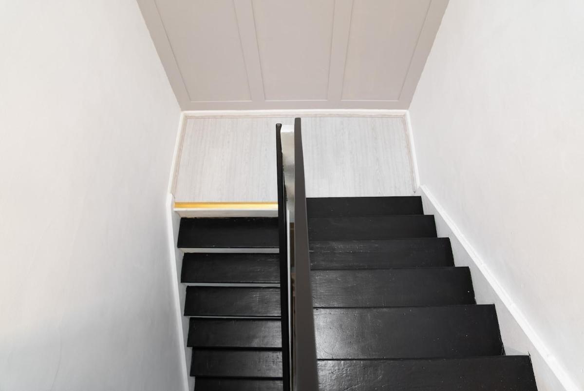 Large Cozy 4 Bedroom House In Hébergement de vacances Londres