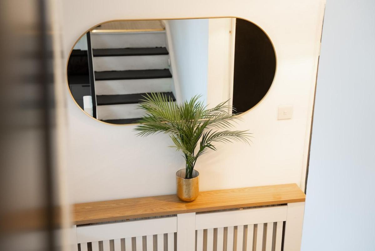 Large Cozy 4 Bedroom House In Feriehus London