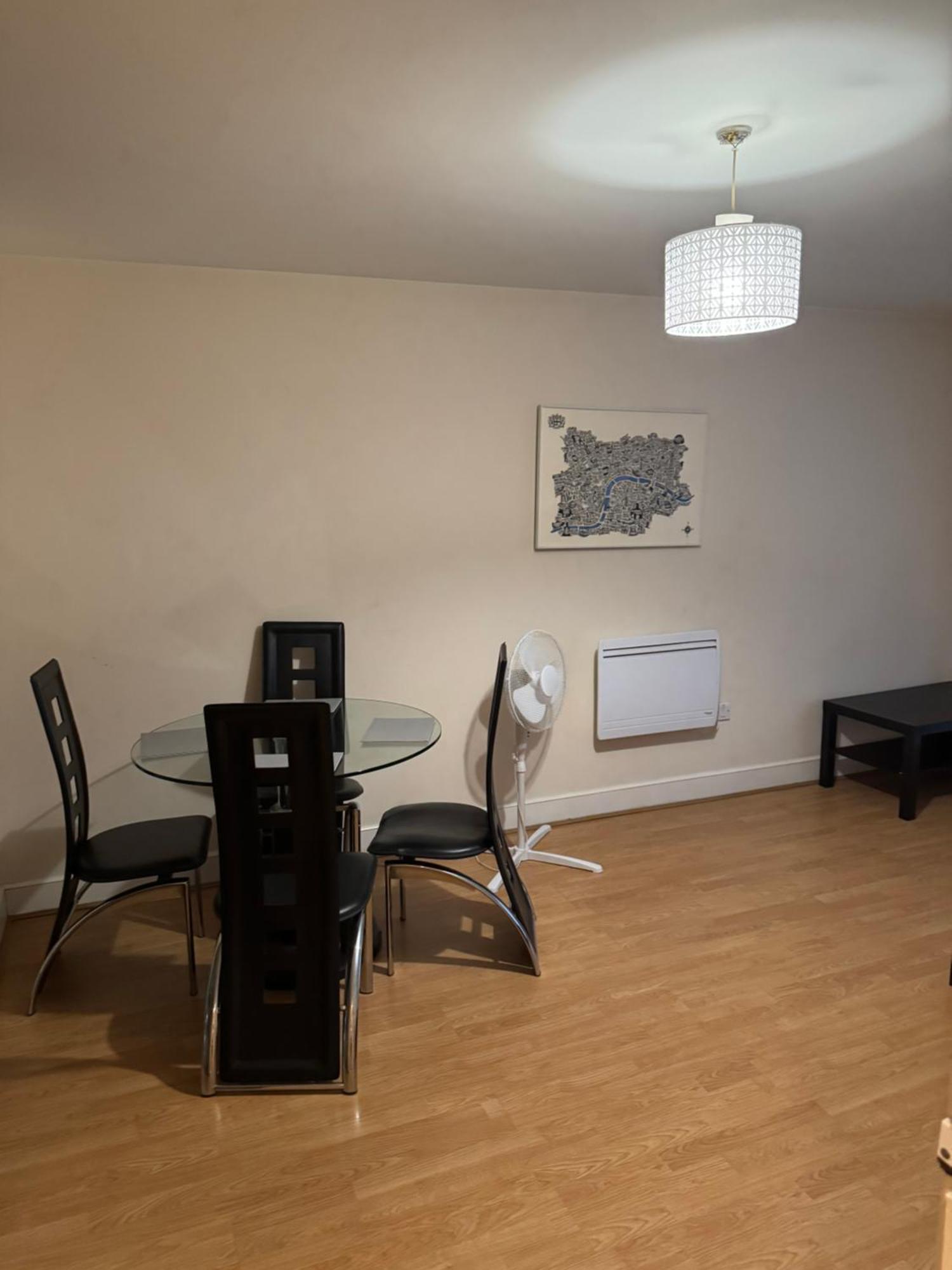 1- Bed Flat With Easy Access To Bow Station Lejlighed *
