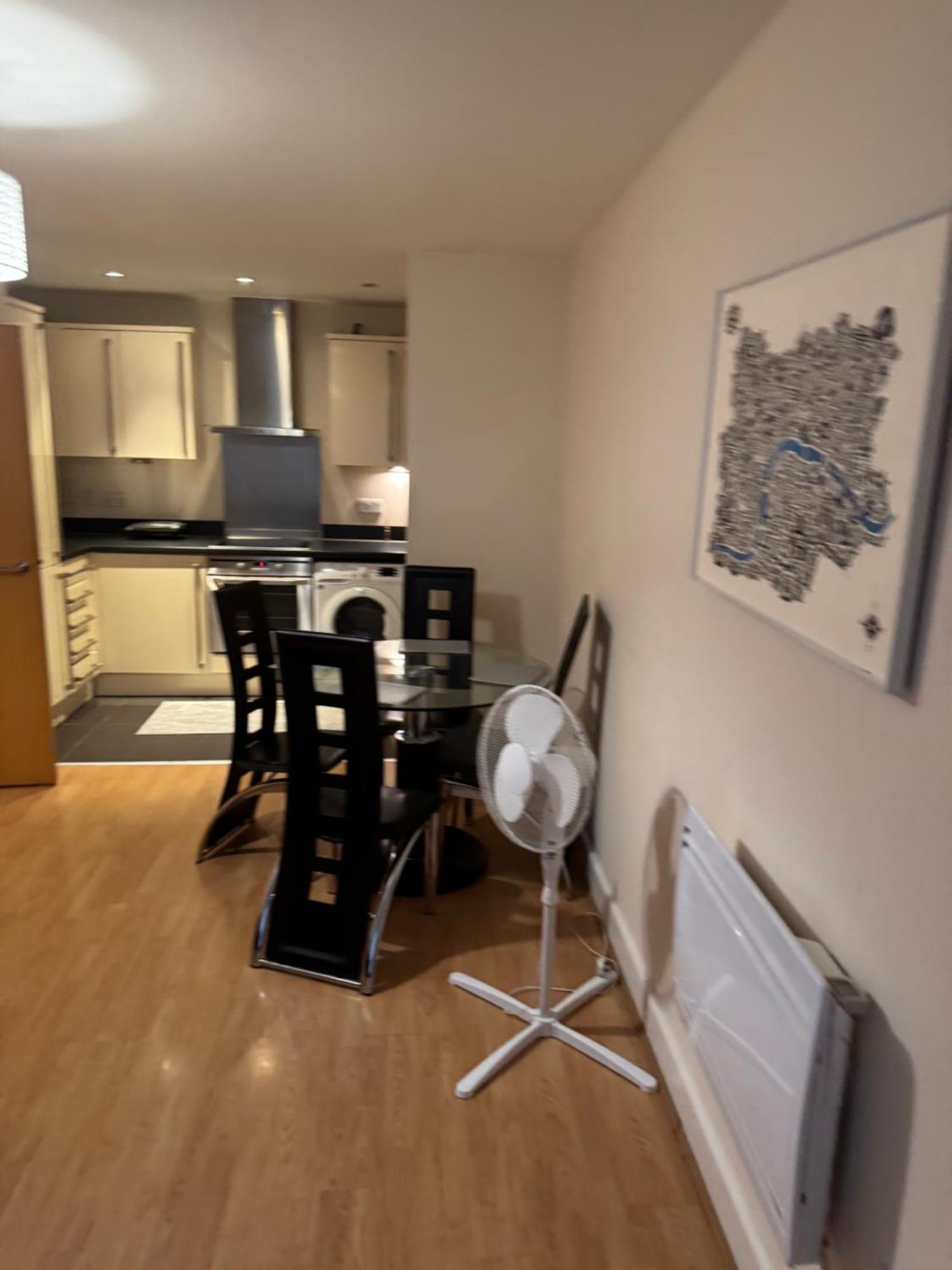Lejlighed 1- Bed Flat With Easy Access To Bow Station