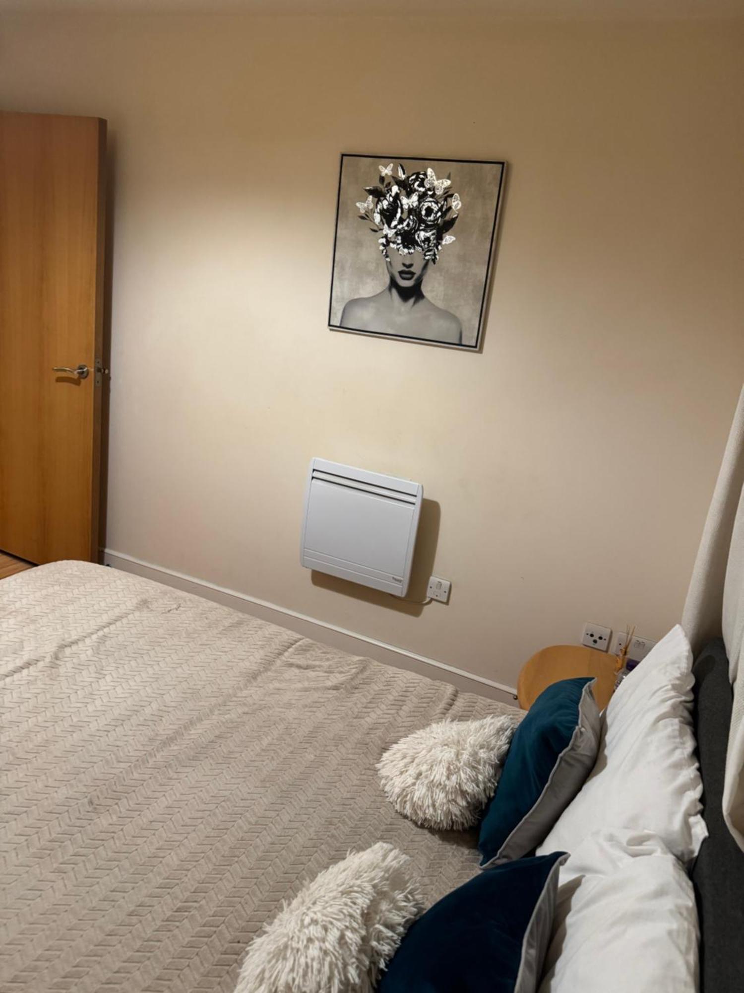 1- Bed Flat With Easy Access To Bow Station Lejlighed *