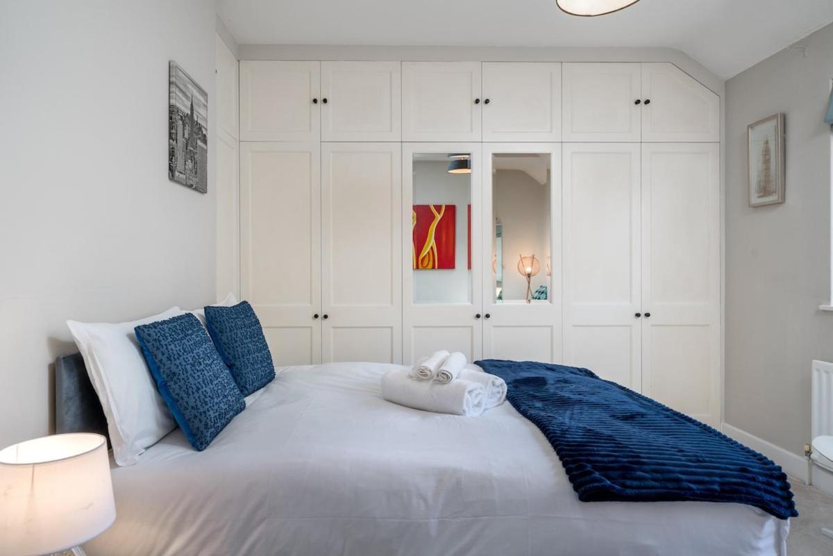 Lavish Lux 3bed 2bath Garden Sunroom Parking Londra