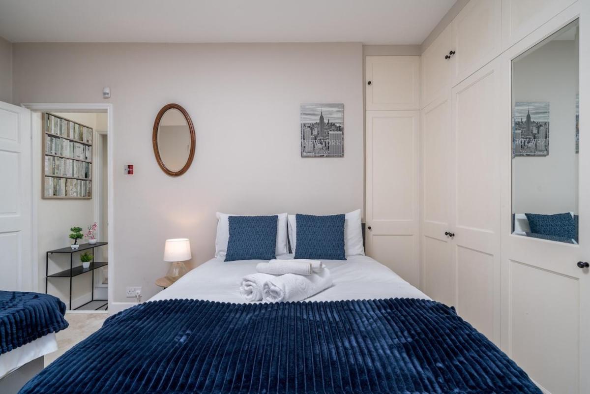 Lavish Lux 3bed 2bath Garden Sunroom Parking Villa