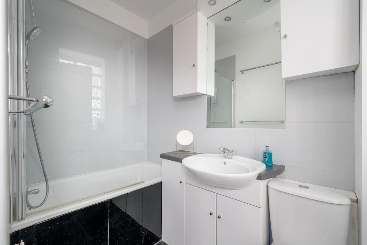 Lavish Lux 3bed 2bath Garden Sunroom Parking Londra